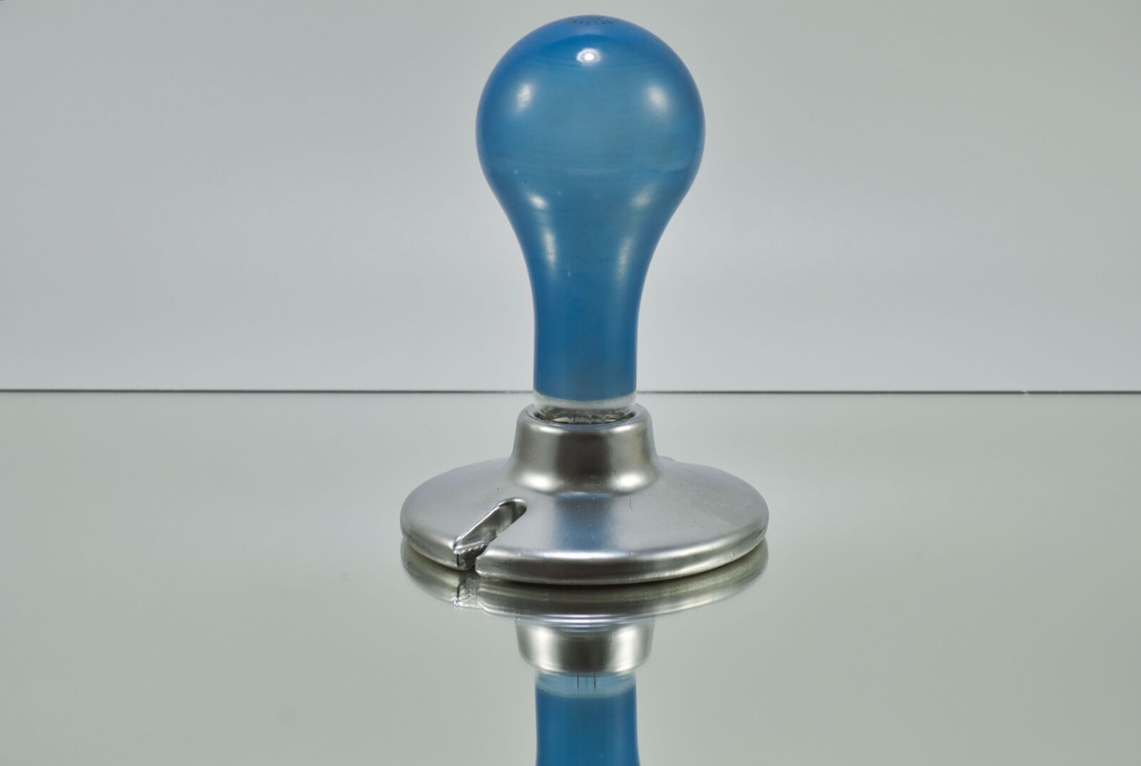 Nikon D3200 sample photo. Lamp, incandescent, old photography