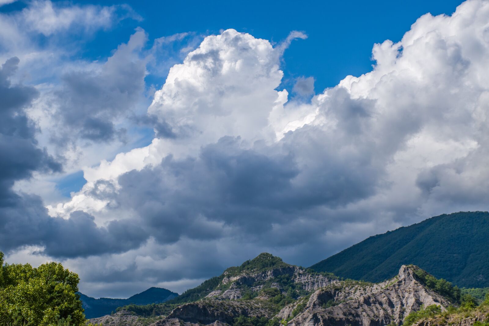 Nikon D5600 sample photo. French alps, lower basin photography