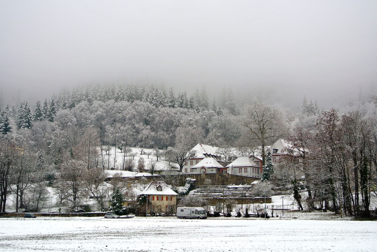 Nikon 1 Nikkor VR 10-30mm F3.5-5.6 sample photo. Freiburg, snow, robert bosch photography