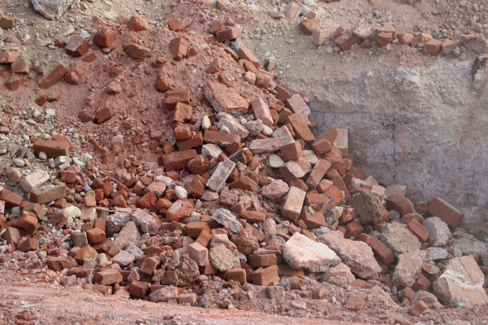 Canon EF-S 55-250mm F4-5.6 IS STM sample photo. Brick, construction, wall photography