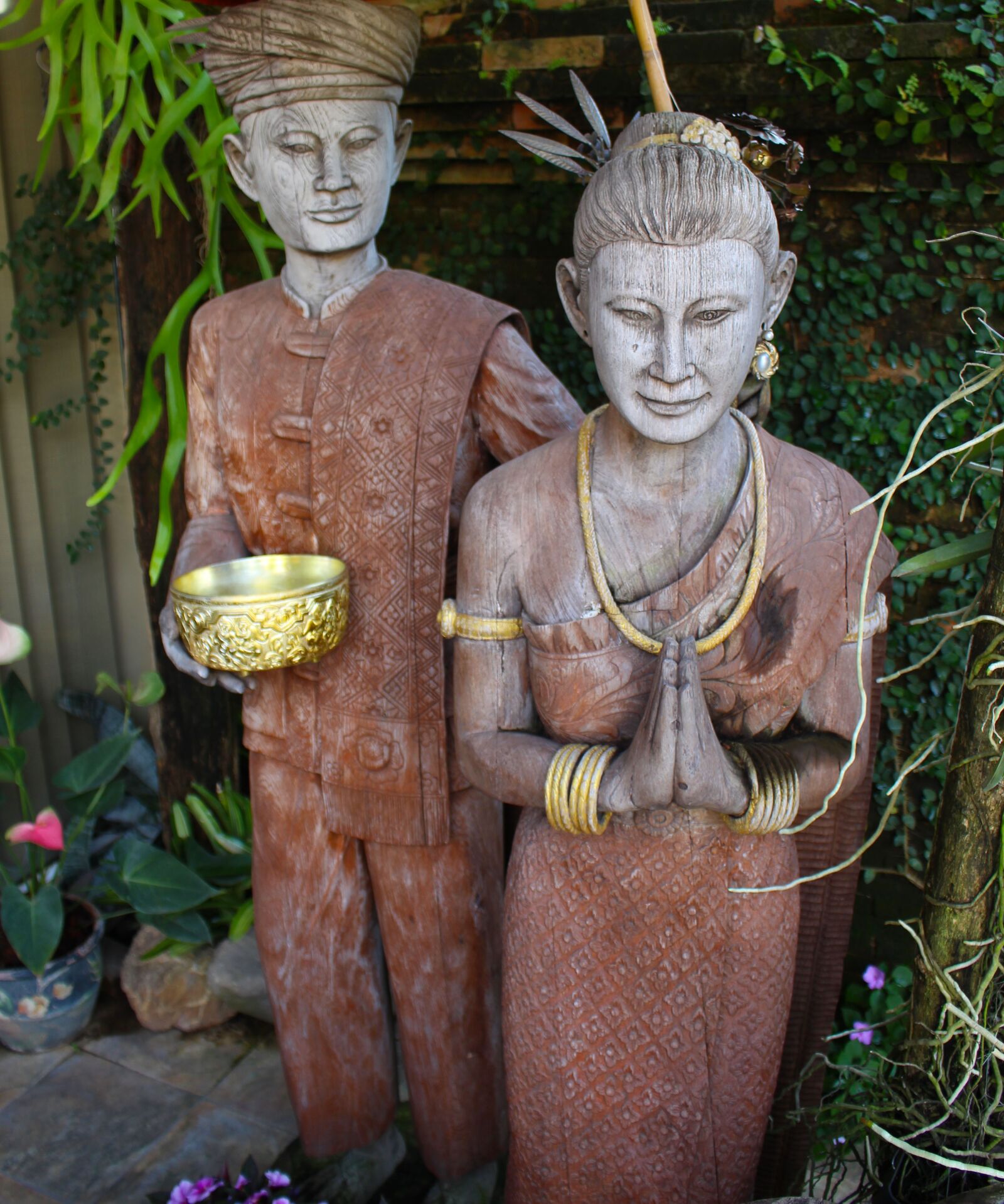 Canon EOS 700D (EOS Rebel T5i / EOS Kiss X7i) sample photo. Wood figures, sculptures, statue photography