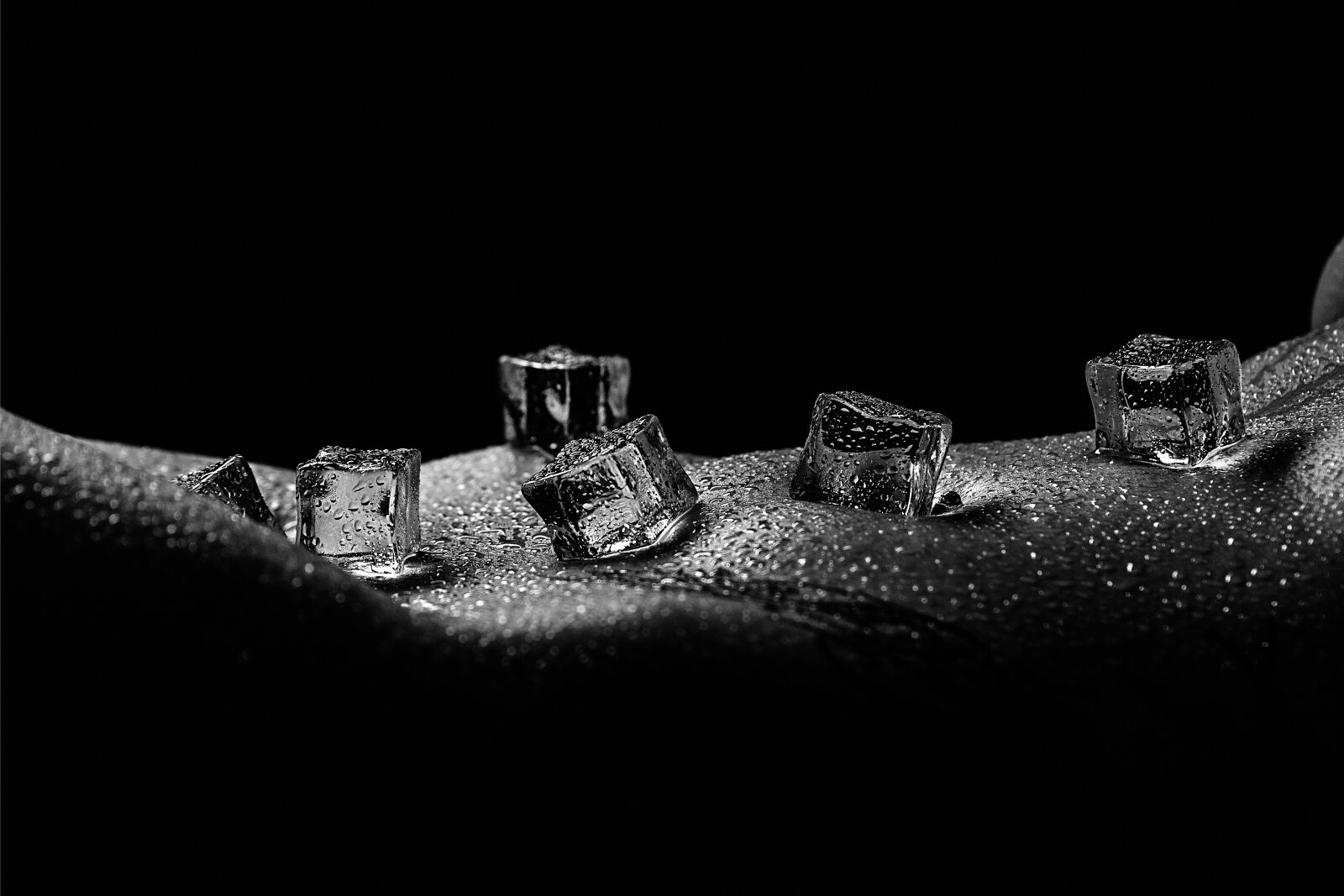 Canon EOS 6D Mark II sample photo. Ice cubes, act, drop photography