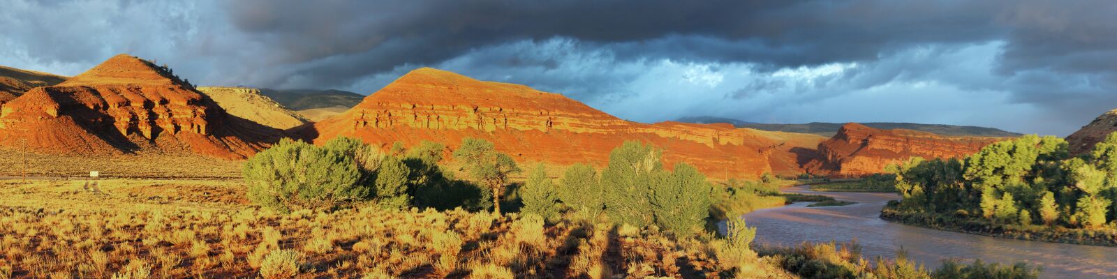 Canon EOS 1100D (EOS Rebel T3 / EOS Kiss X50) sample photo. Red rocks, sunrise, landscape photography
