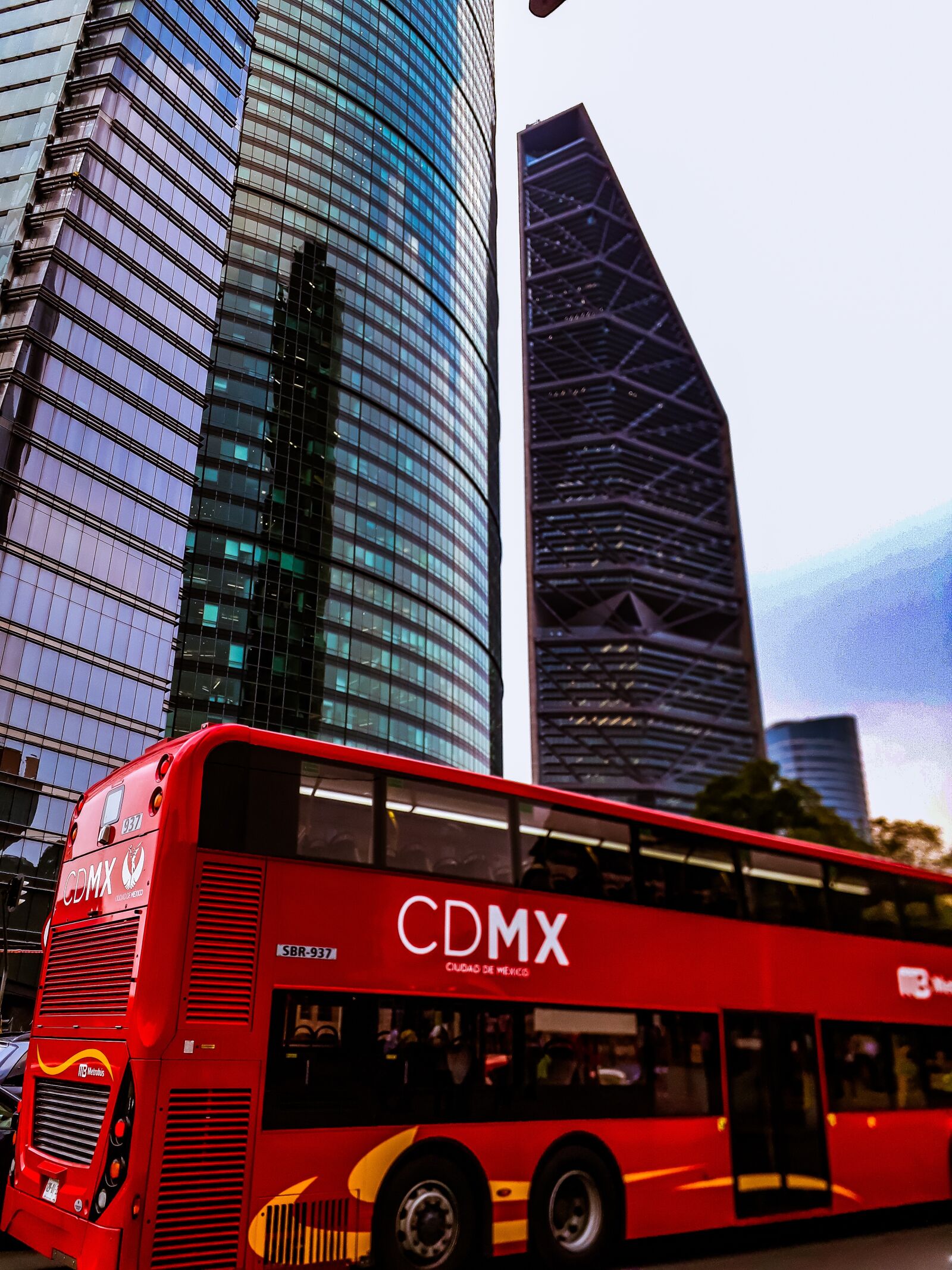 Samsung Galaxy J7 Prime sample photo. Cdmx, mexico, metrobus photography