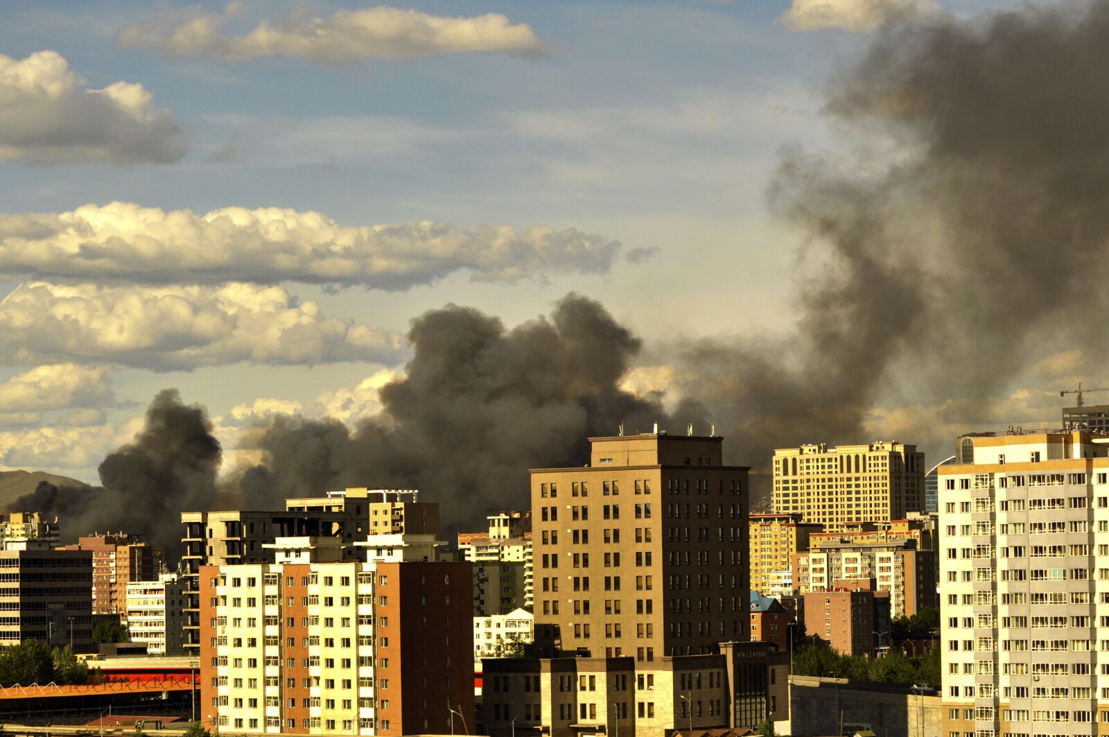 Nikon D90 sample photo. Fire, building, city photography