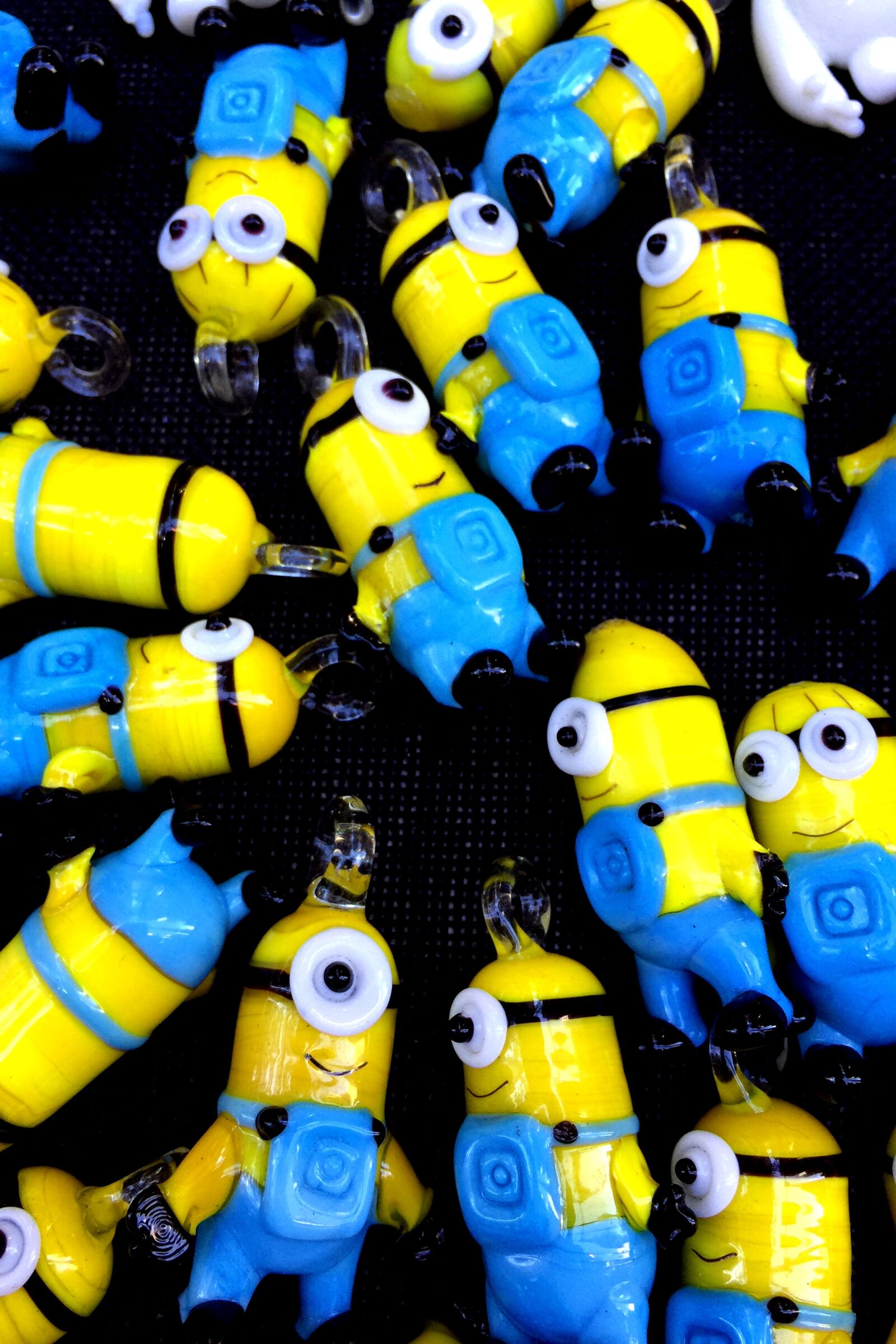 iPhone 6 Plus back camera 4.15mm f/2.2 sample photo. Minons, street vendors, toys photography