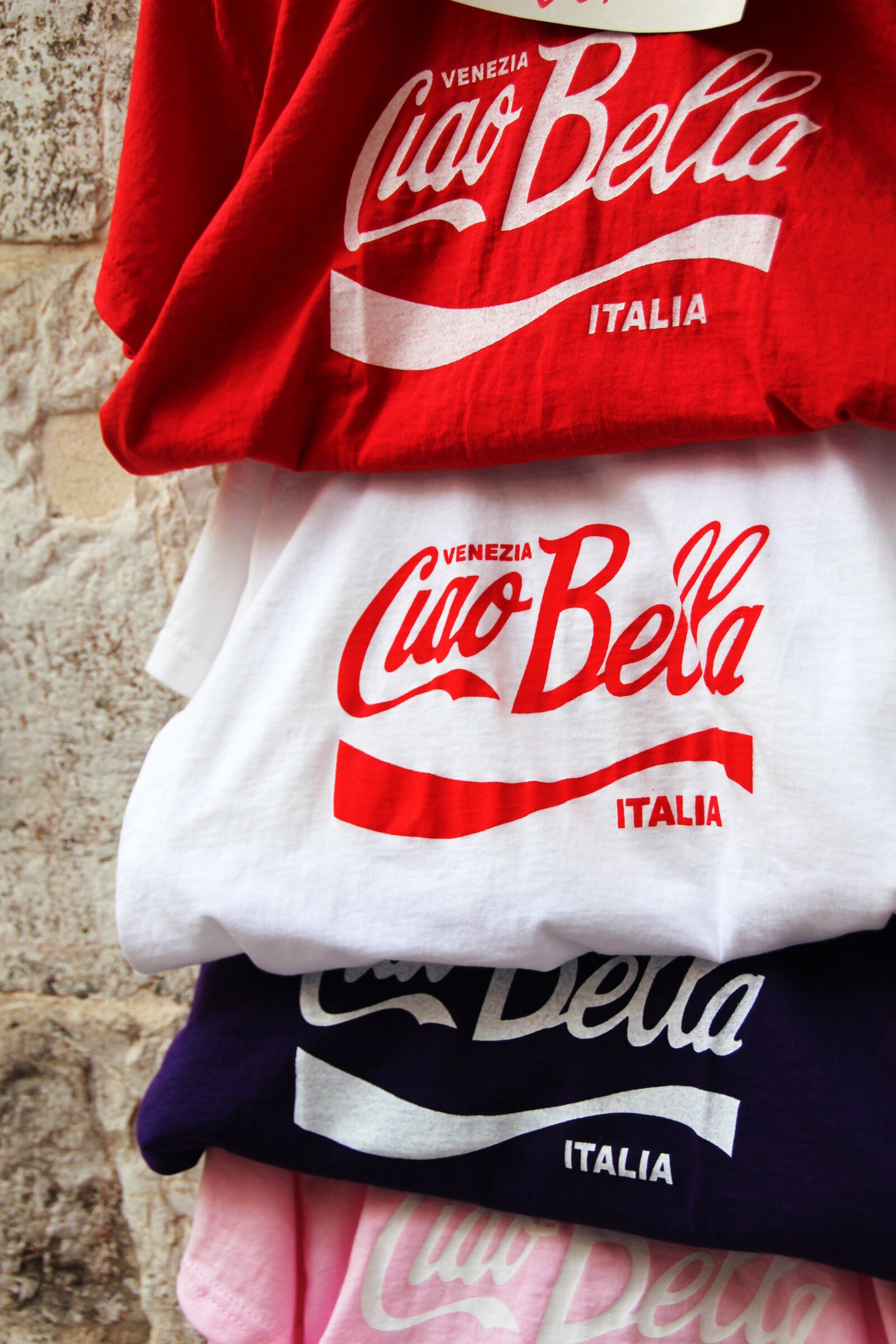 Canon EOS 600D (Rebel EOS T3i / EOS Kiss X5) sample photo. Ciao bella, t shirts photography