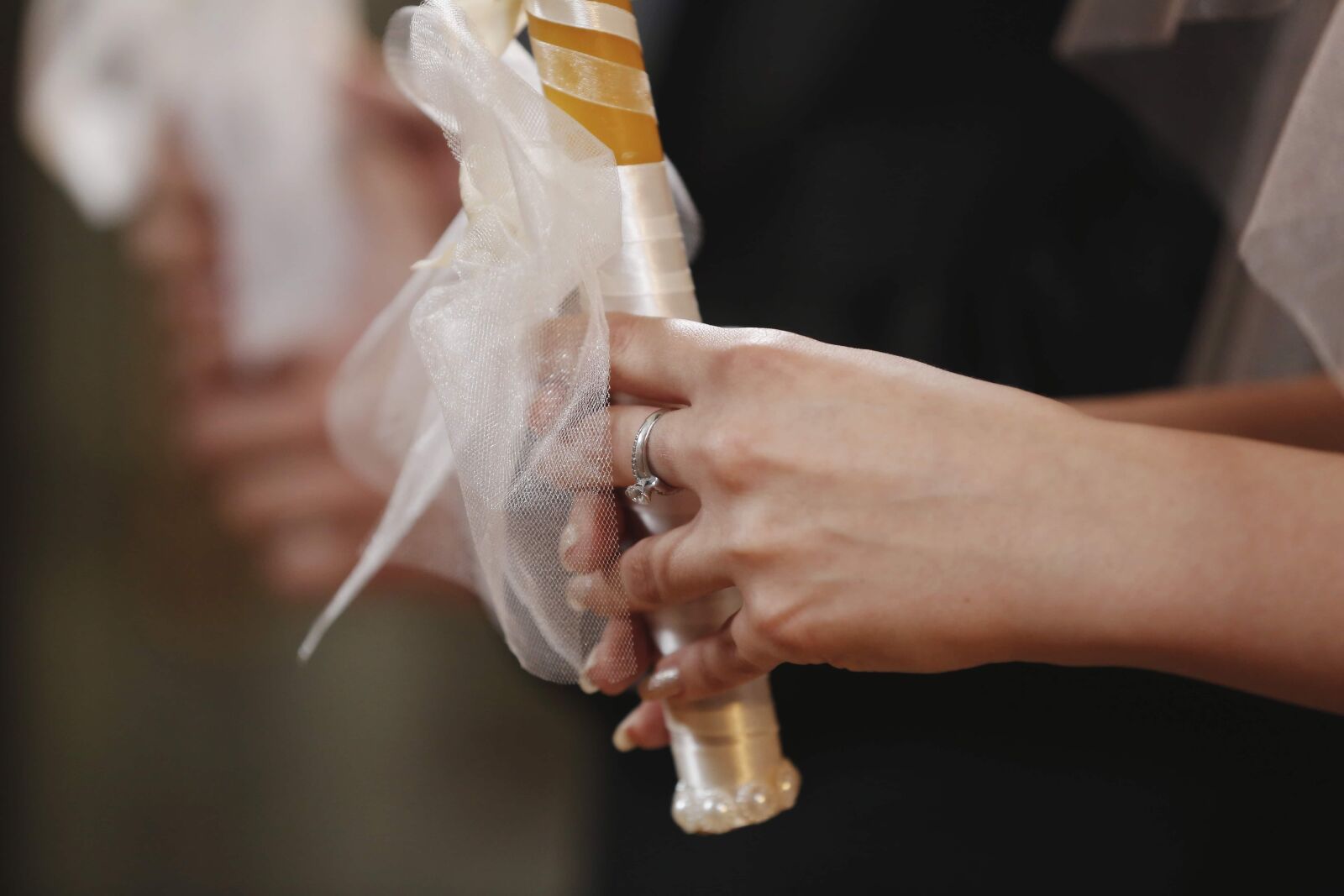 Canon EOS 5D Mark III sample photo. Bride, candle, ceremony, hand photography