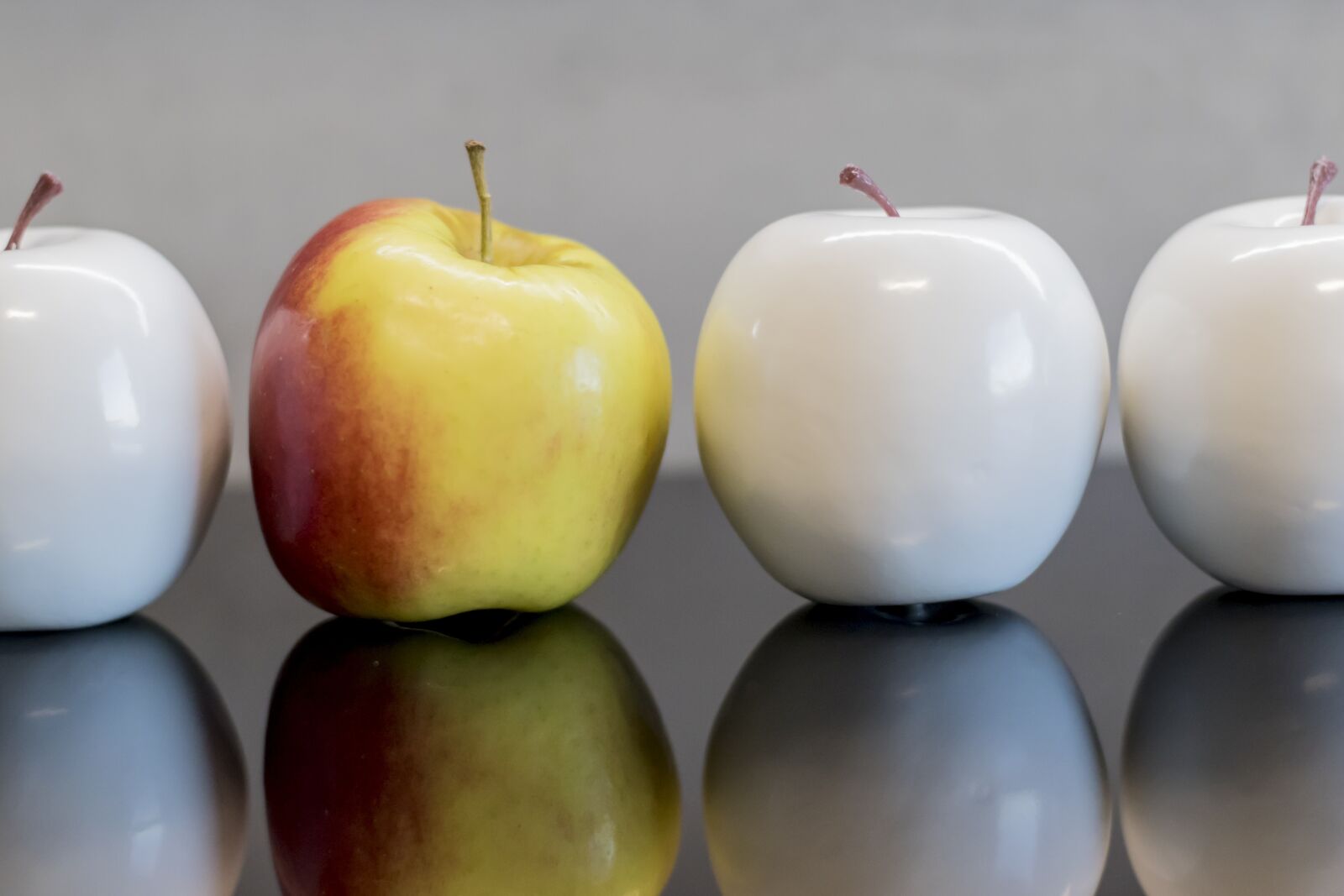 Canon EOS 7D Mark II sample photo. Apple, deco, decoration photography