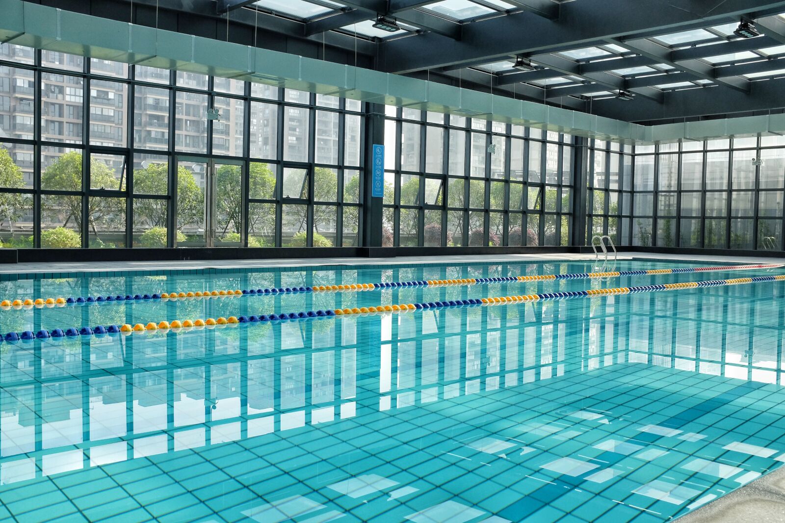 Fujifilm X100S sample photo. Swimming pool, swim, summer photography