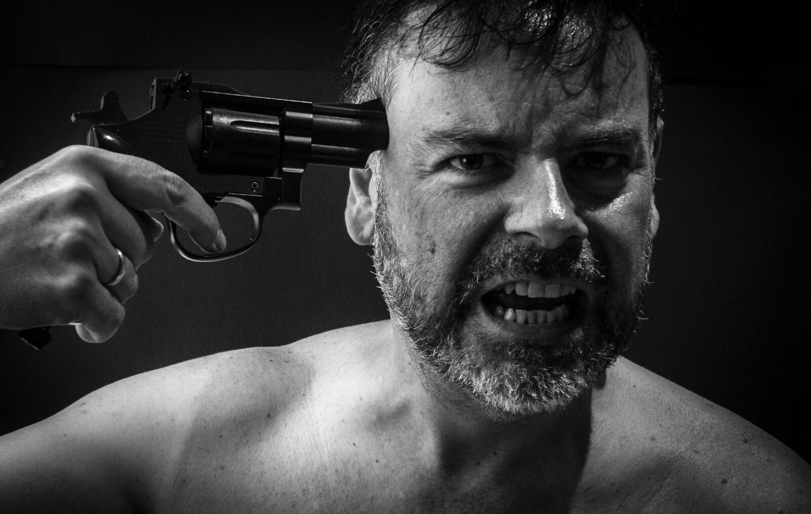 Panasonic Lumix DMC-GX8 sample photo. Suicide, despair, no output photography