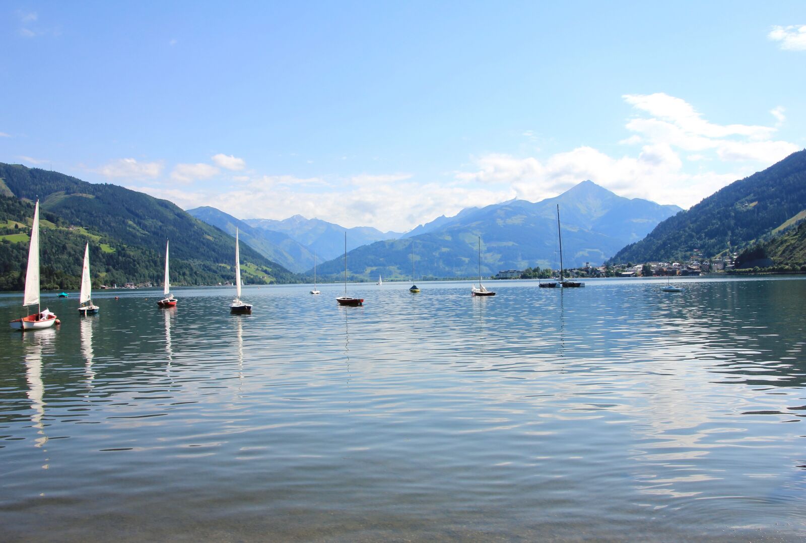 Canon EOS 550D (EOS Rebel T2i / EOS Kiss X4) sample photo. Lake, blue, water photography
