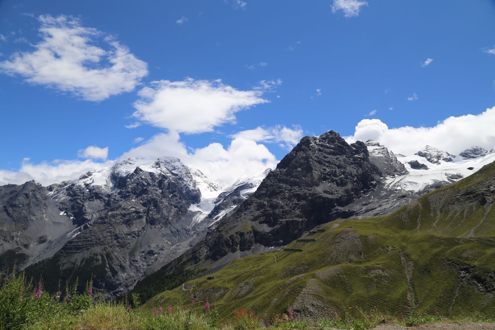 Canon EOS 6D + Canon EF 24-105mm F4L IS USM sample photo. Mountains, alps photography