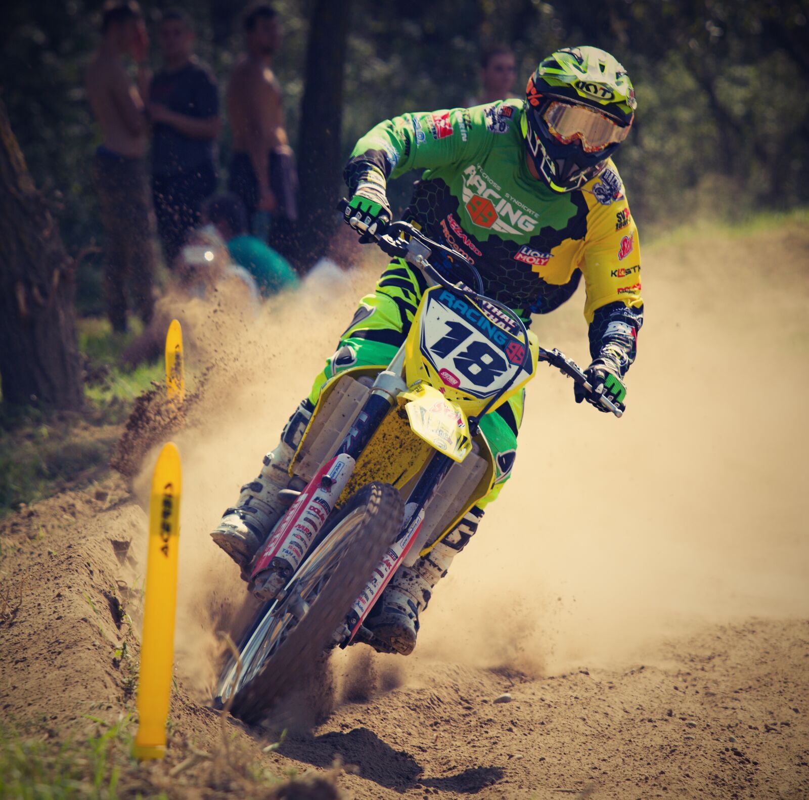 Canon EOS 60D + Canon EF 70-200mm F4L IS USM sample photo. Bike, rider, cross, dirtbiker photography