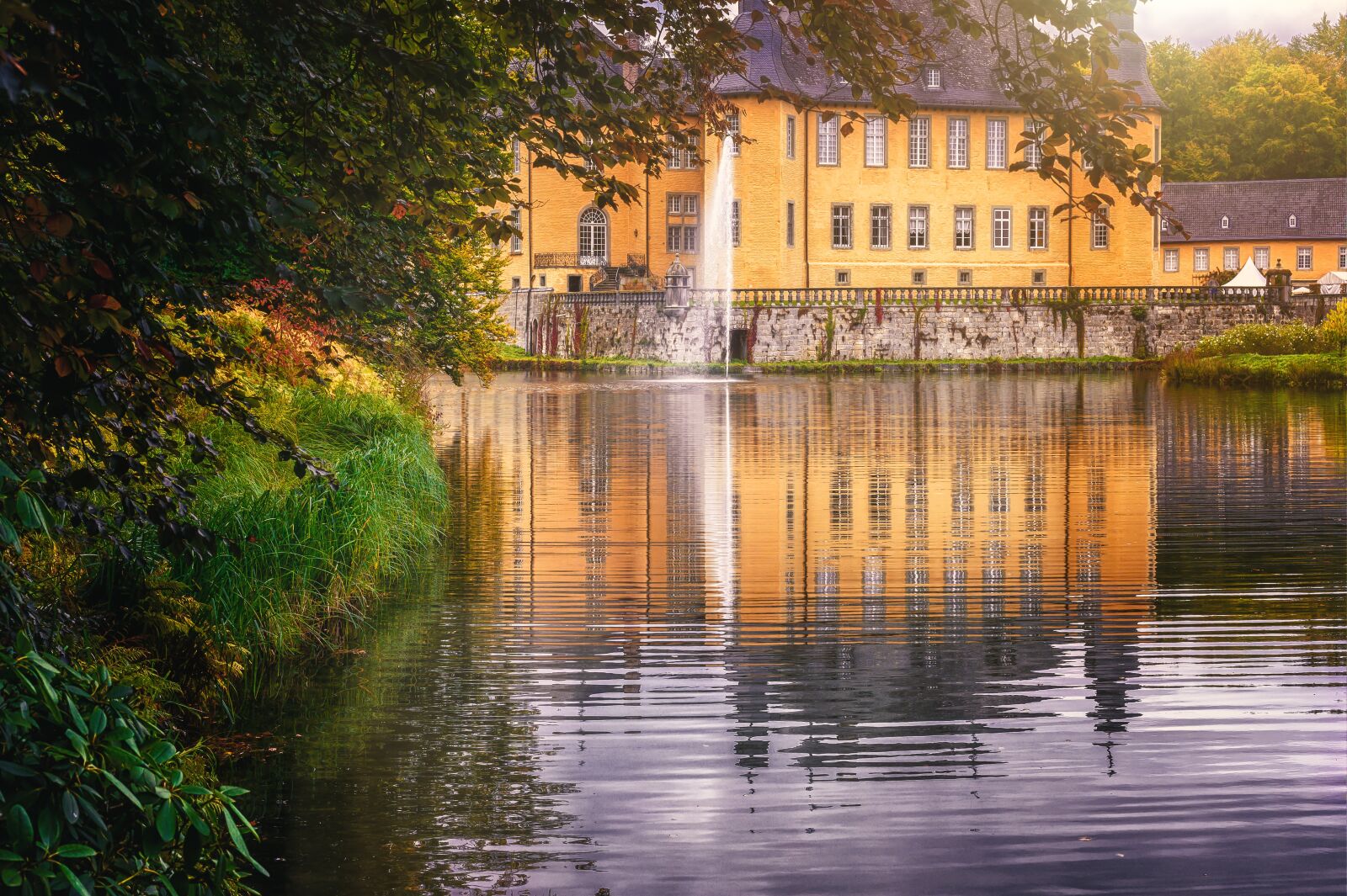 Nikon Z6 sample photo. Castle, mirroring, architecture photography