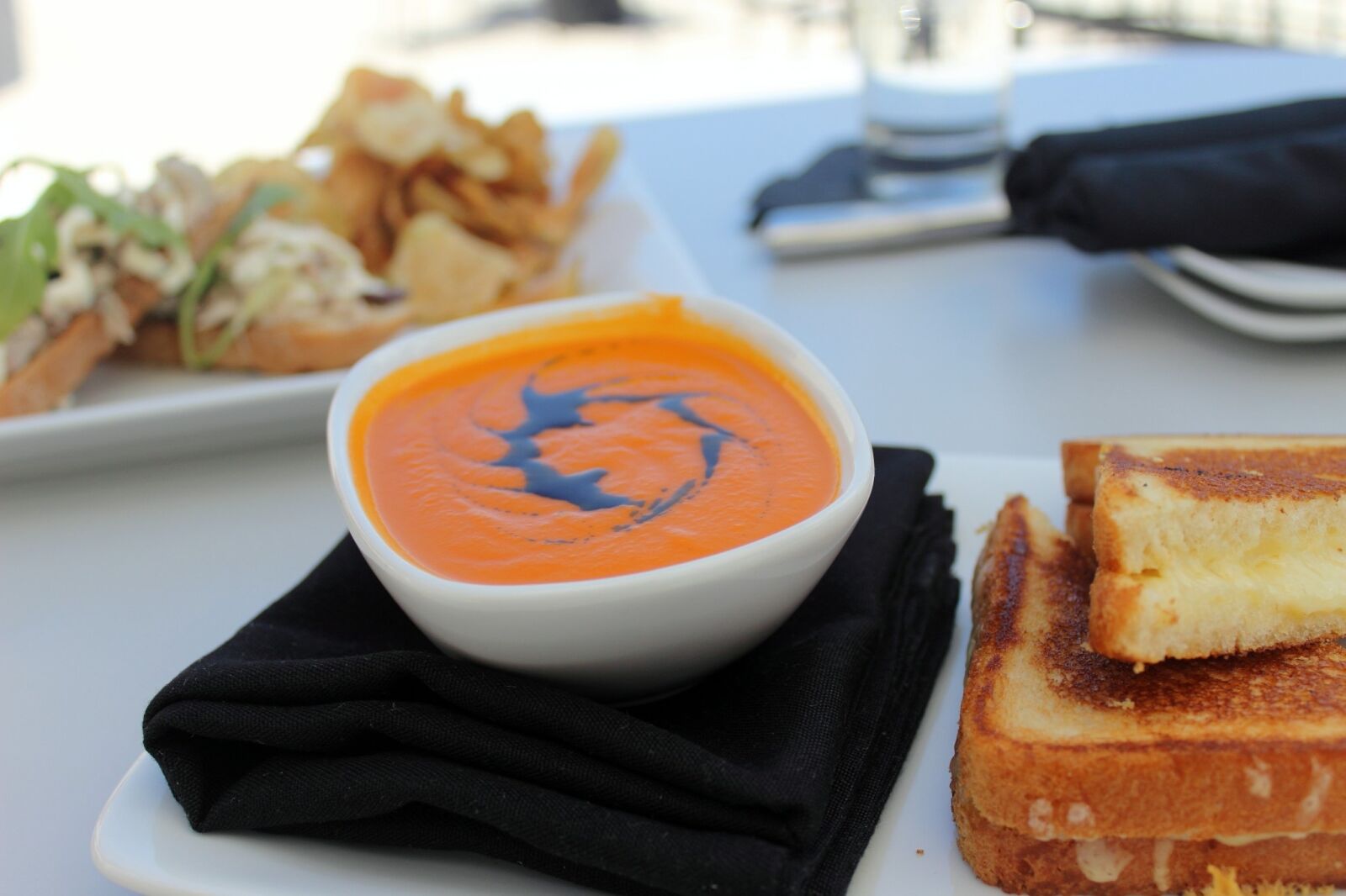 Canon EOS 600D (Rebel EOS T3i / EOS Kiss X5) sample photo. Soup, tomato soup, food photography