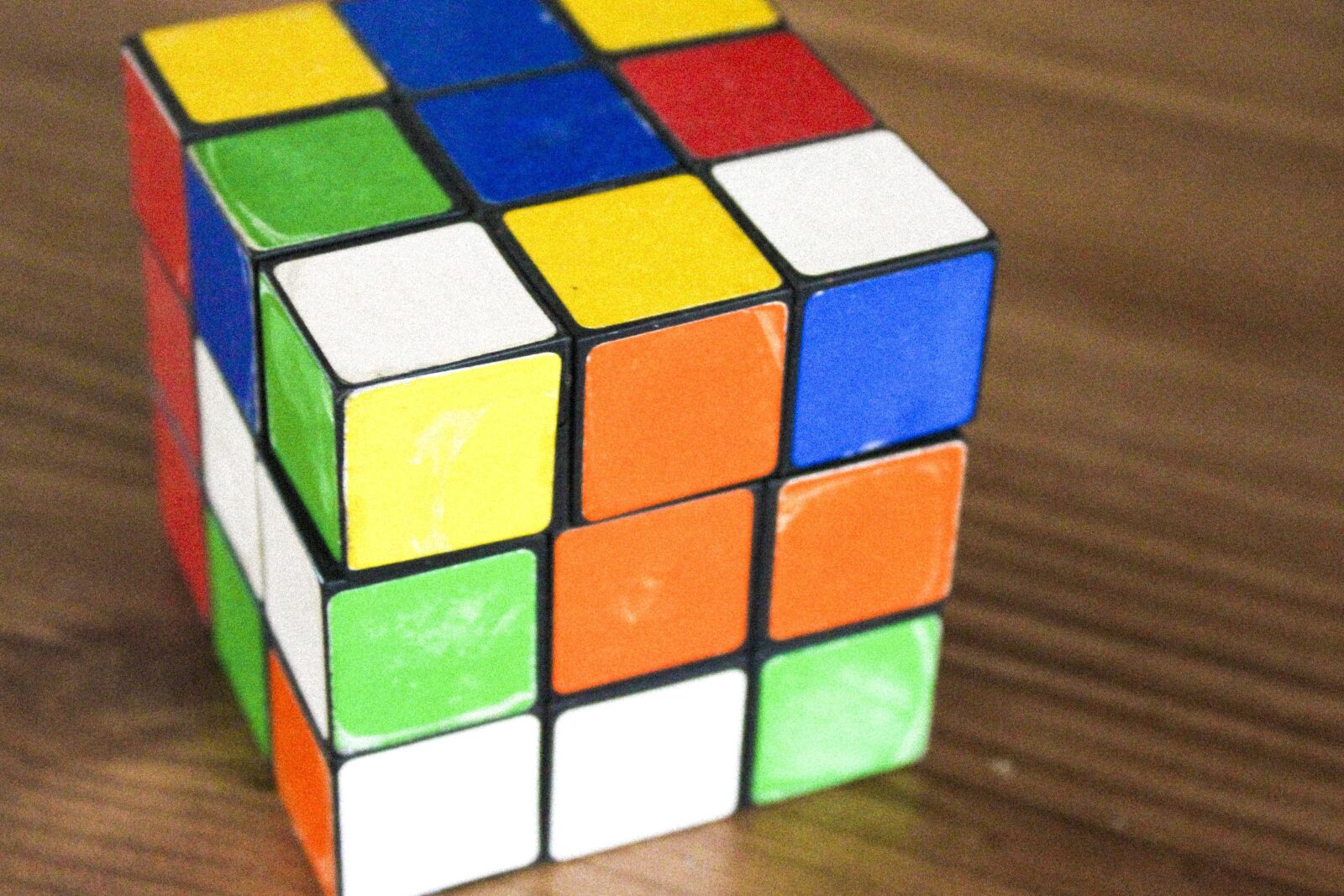Canon EOS 550D (EOS Rebel T2i / EOS Kiss X4) sample photo. Cube, game, toy, box photography