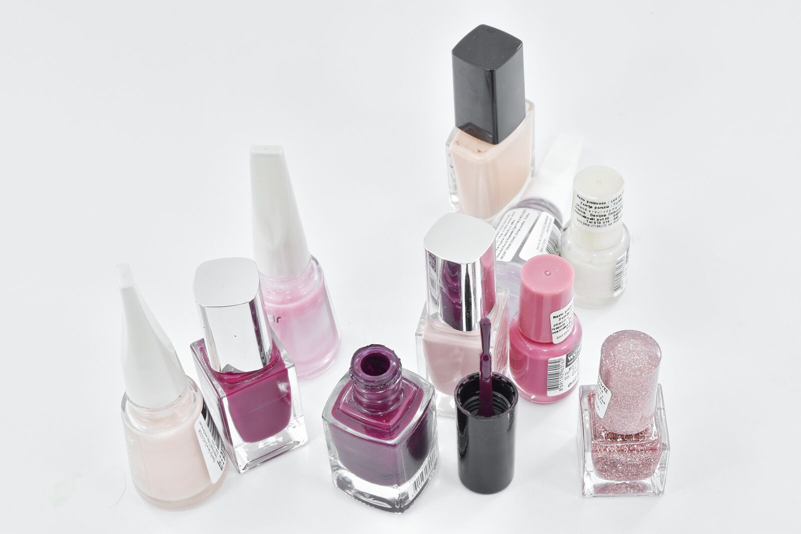 Nikon D5500 sample photo. Brush, colorful, cosmetics, hygiene photography
