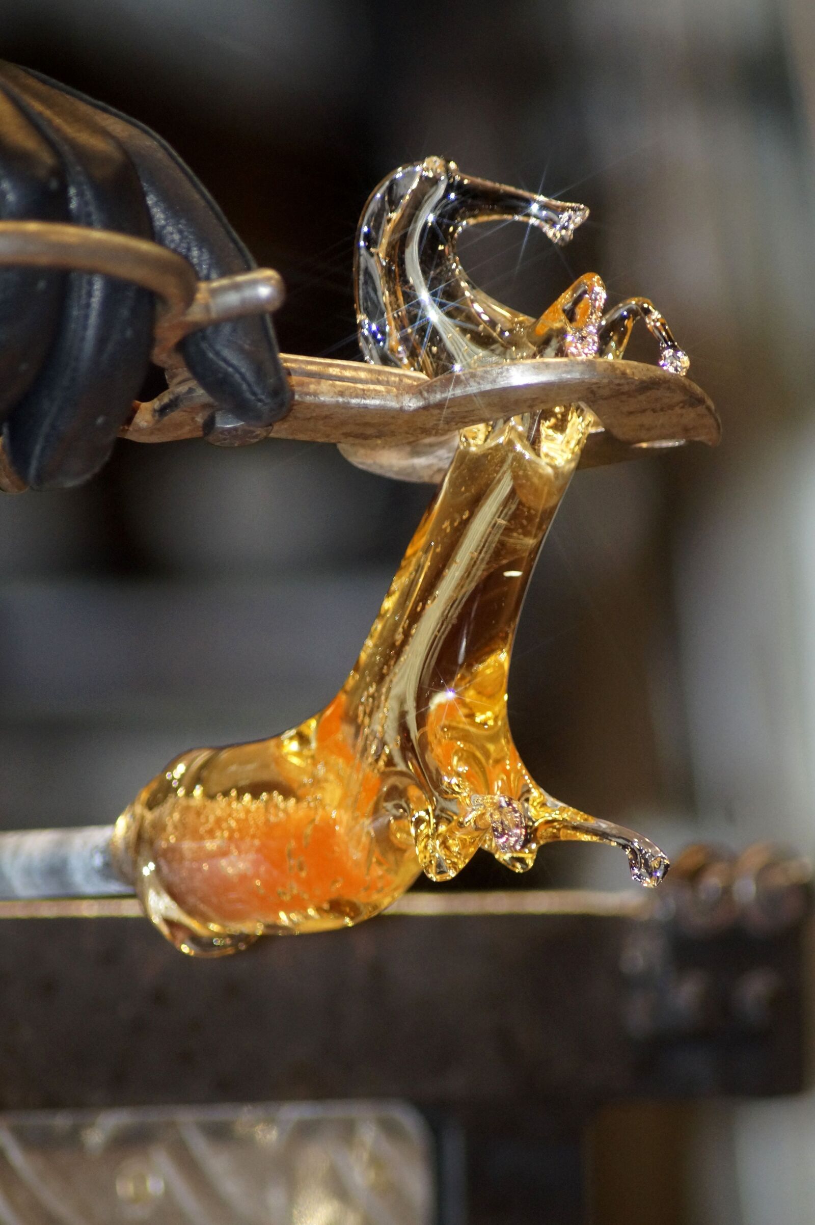 Sony SLT-A58 sample photo. Glass makers, glass blowing photography