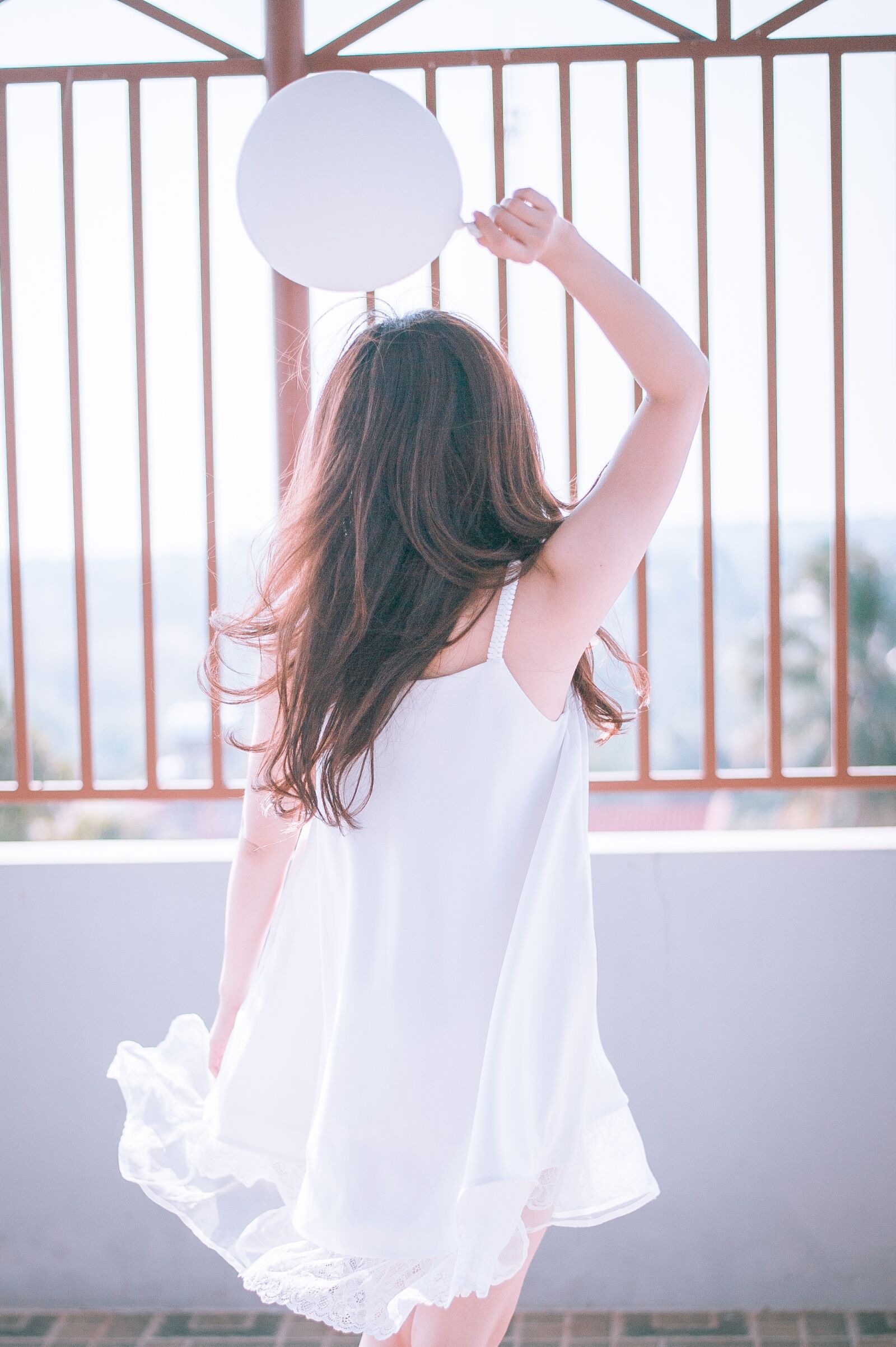 Nikon D700 sample photo. Girl, white, dress photography