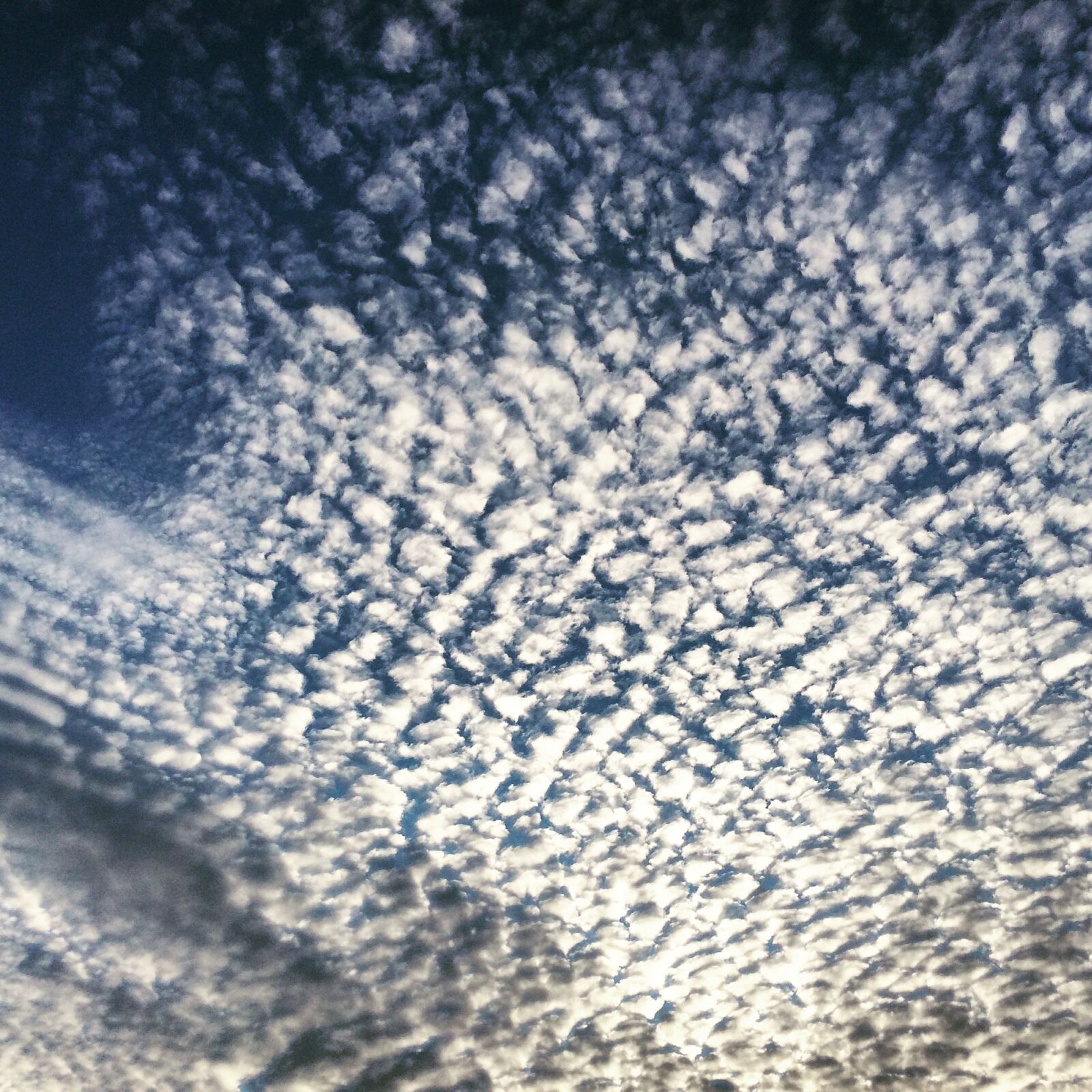 iPhone 5s back camera 4.15mm f/2.2 sample photo. Clouds, mood, sky photography