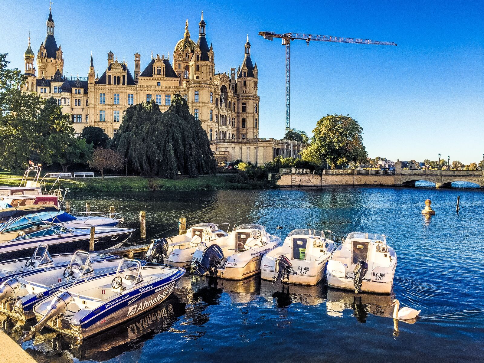 iPhone 6 Plus back camera 4.15mm f/2.2 sample photo. Schwerin, castle, schloss photography
