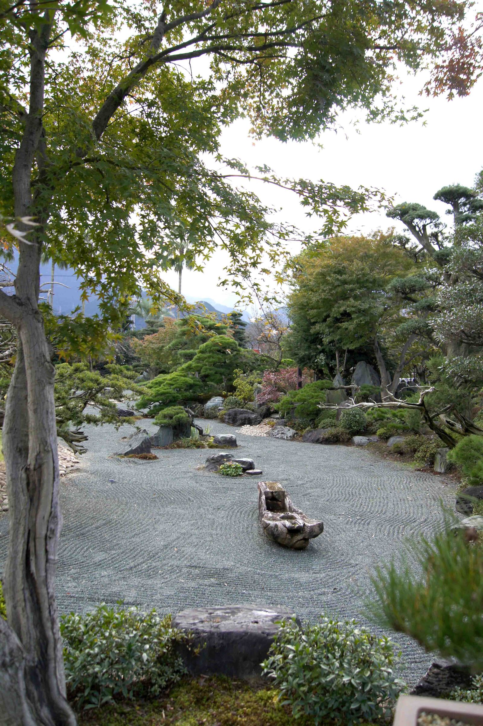 Sony SLT-A33 sample photo. Japanese garden, sand, rock photography