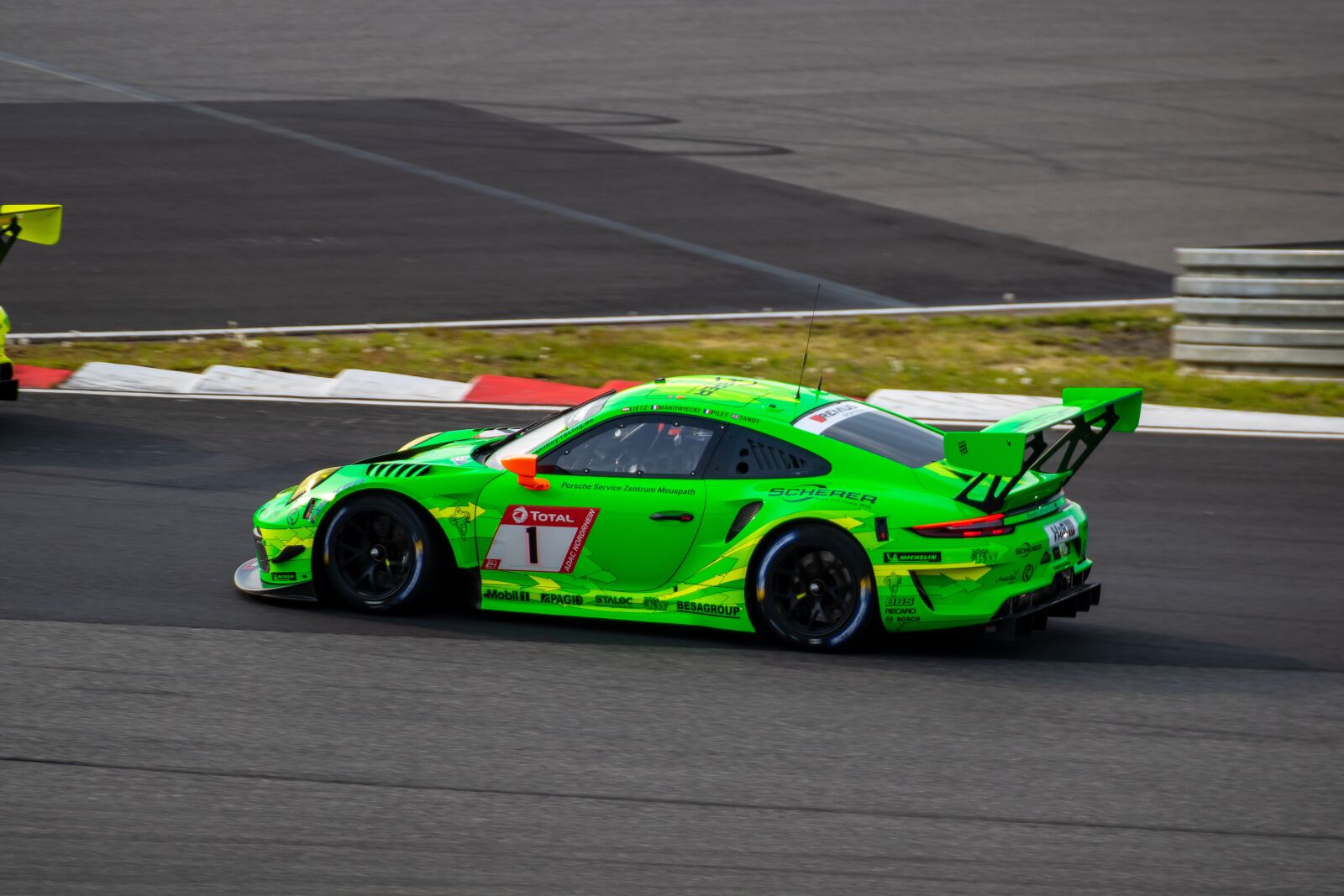 Canon EOS 750D (EOS Rebel T6i / EOS Kiss X8i) sample photo. Porsche 911 gt3 r photography