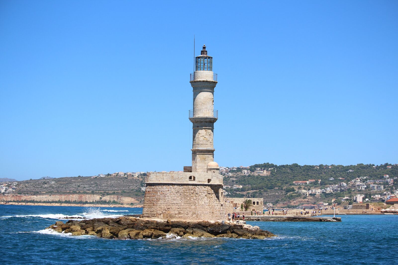 Canon EF-S 55-250mm F4-5.6 IS STM sample photo. Lighthouse, waters, sea photography