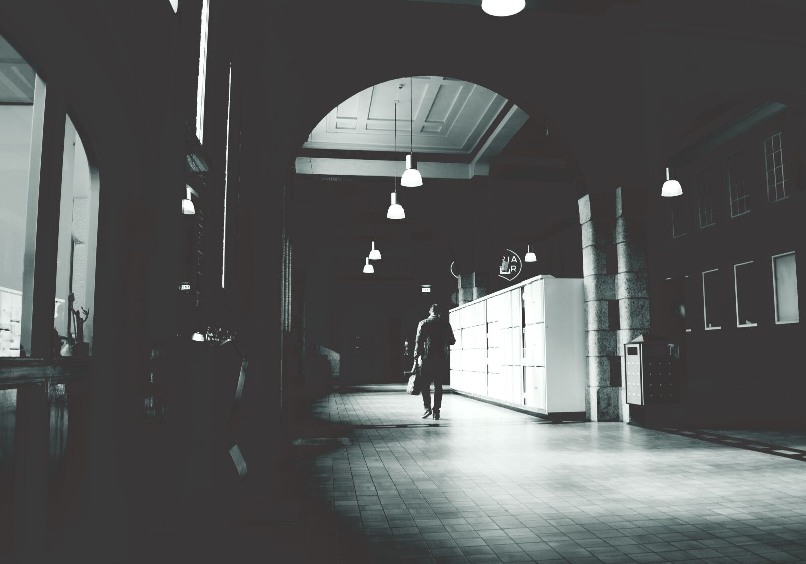 Sony DT 18-55mm F3.5-5.6 SAM II sample photo. Corridor, hallway, man photography