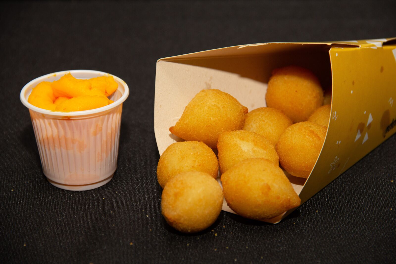 Canon EOS 60D sample photo. Coxinha, cone, snack photography