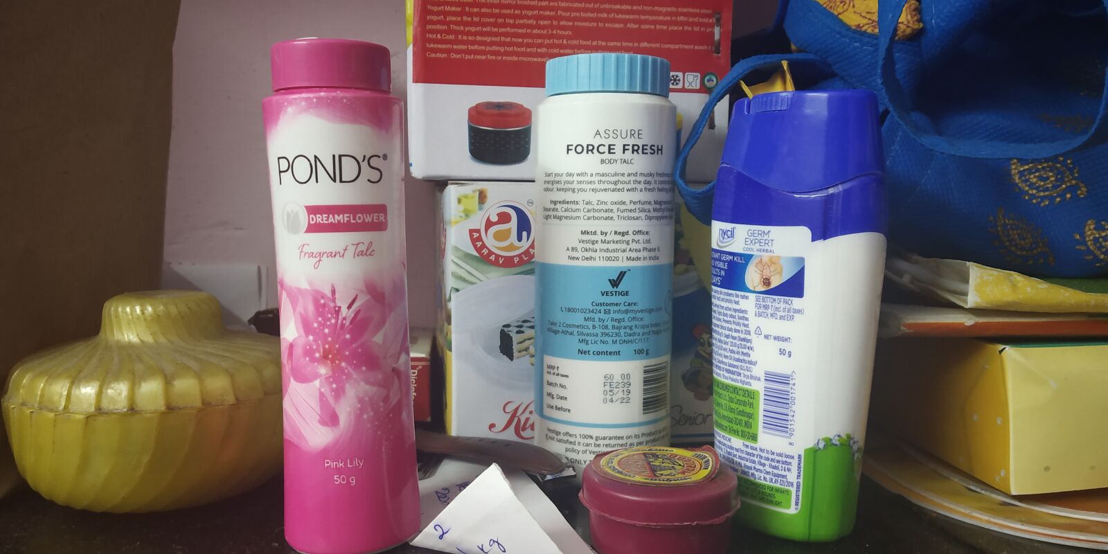 Xiaomi Redmi Note 5 Pro sample photo. Powder, cosmetic, box photography