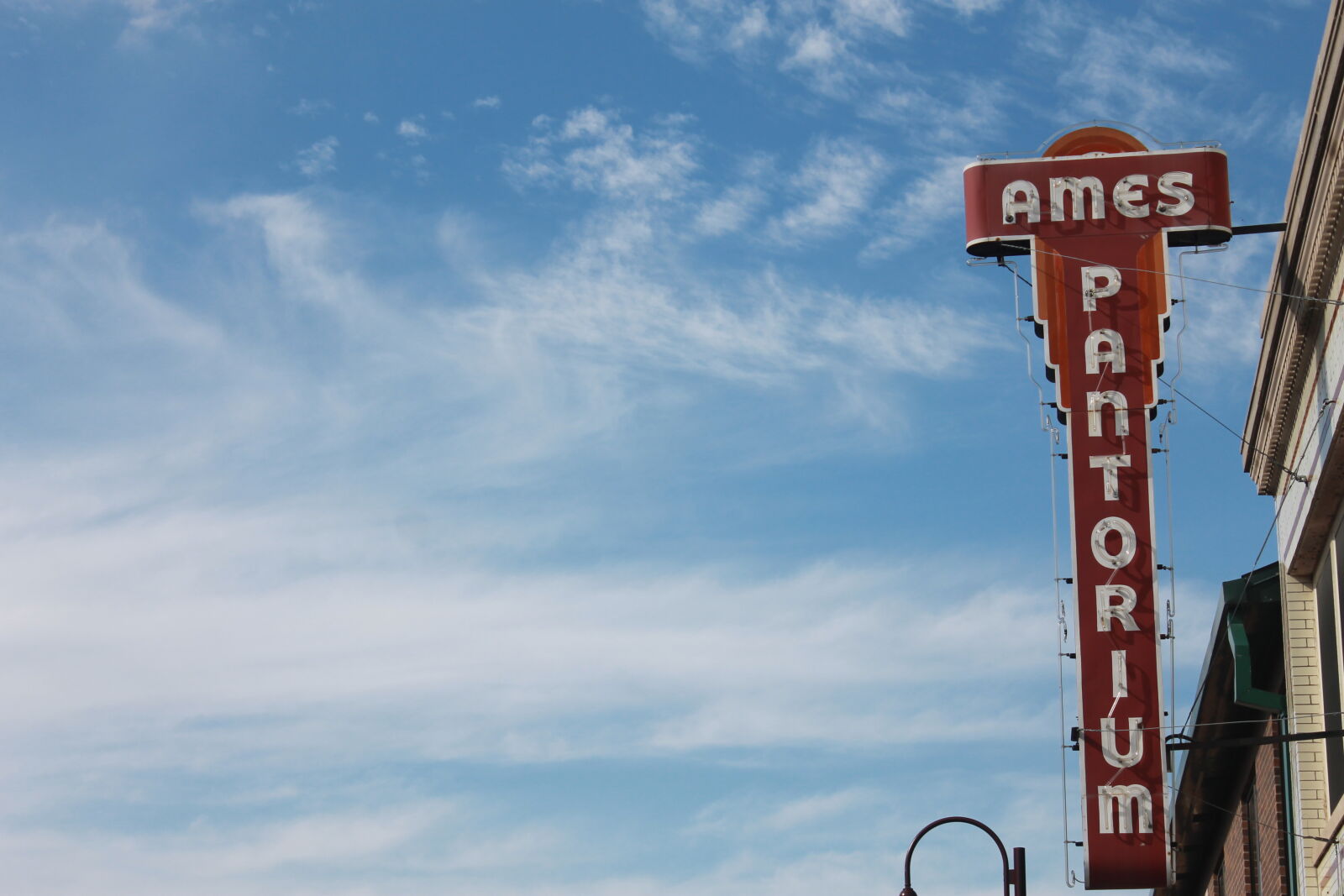 Canon EOS 1100D (EOS Rebel T3 / EOS Kiss X50) sample photo. Aesthetic, blue, sky, clouds photography