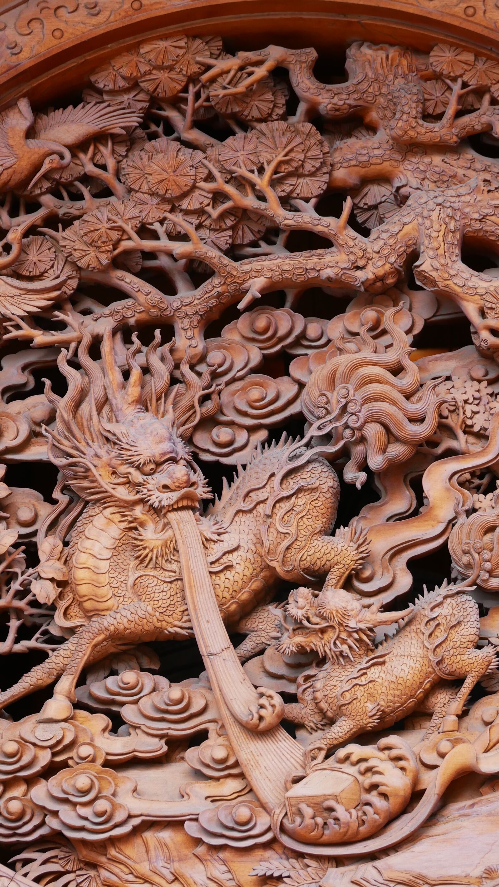 Panasonic Lumix DMC-GX85 (Lumix DMC-GX80 / Lumix DMC-GX7 Mark II) sample photo. China, dragon, wood photography