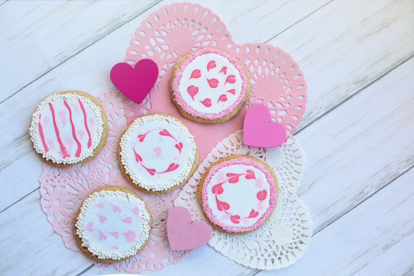 Canon EF 50mm F1.4 USM sample photo. Valentine's day, valentines, cookies photography