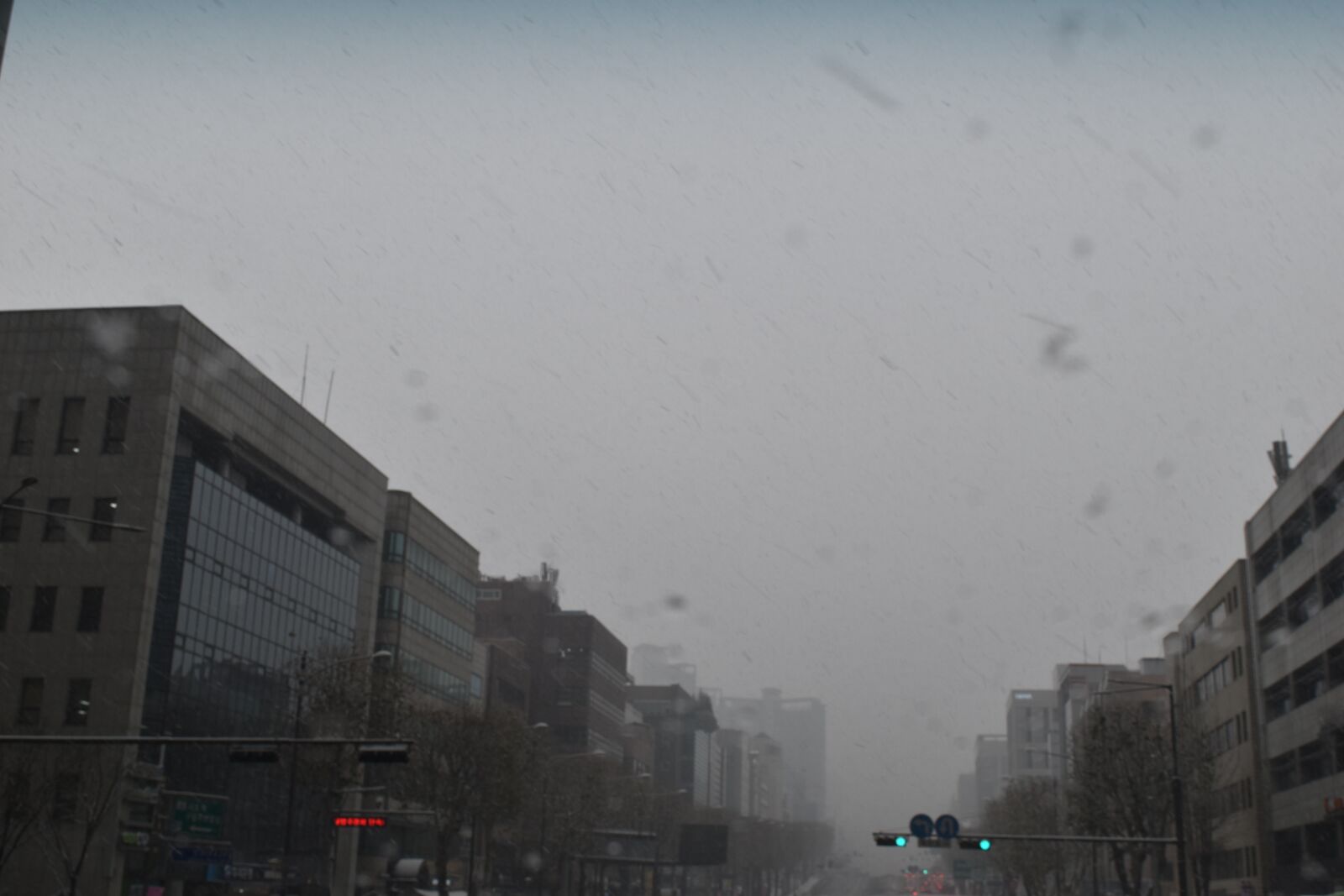 Nikon D5500 sample photo. Rain, car, wet photography