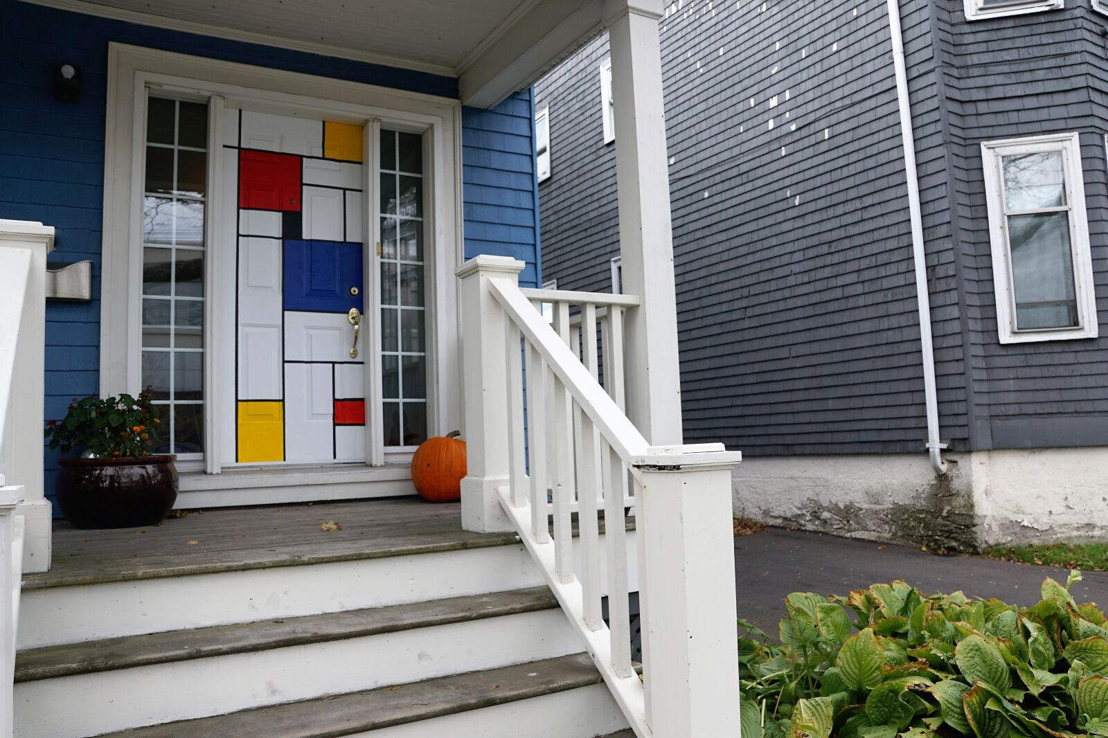 Sony ILCA-77M2 + Sony DT 16-50mm F2.8 SSM sample photo. House, facade, wood photography