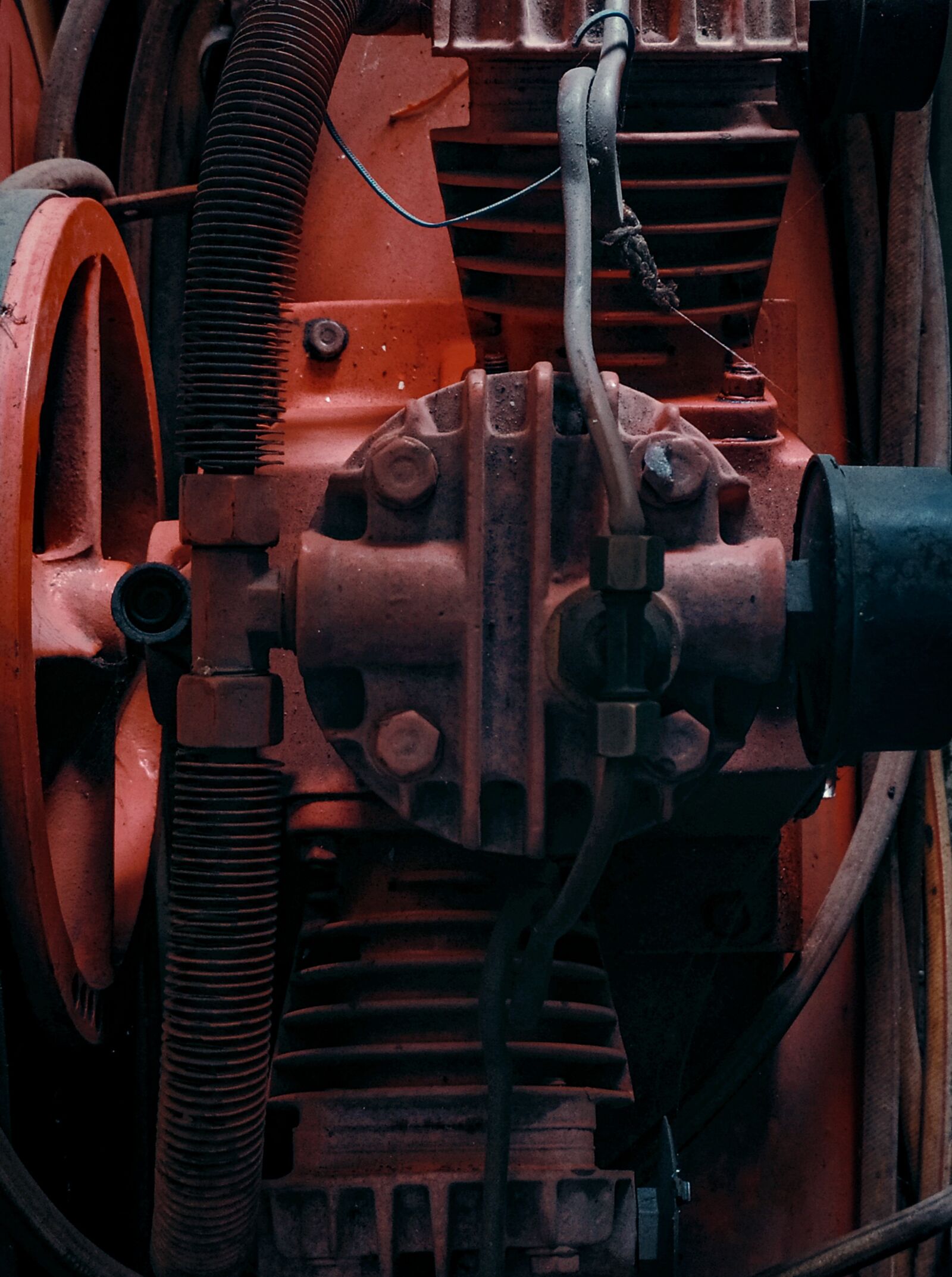 Xiaomi Redmi Note 8 sample photo. Machine, work, industries photography