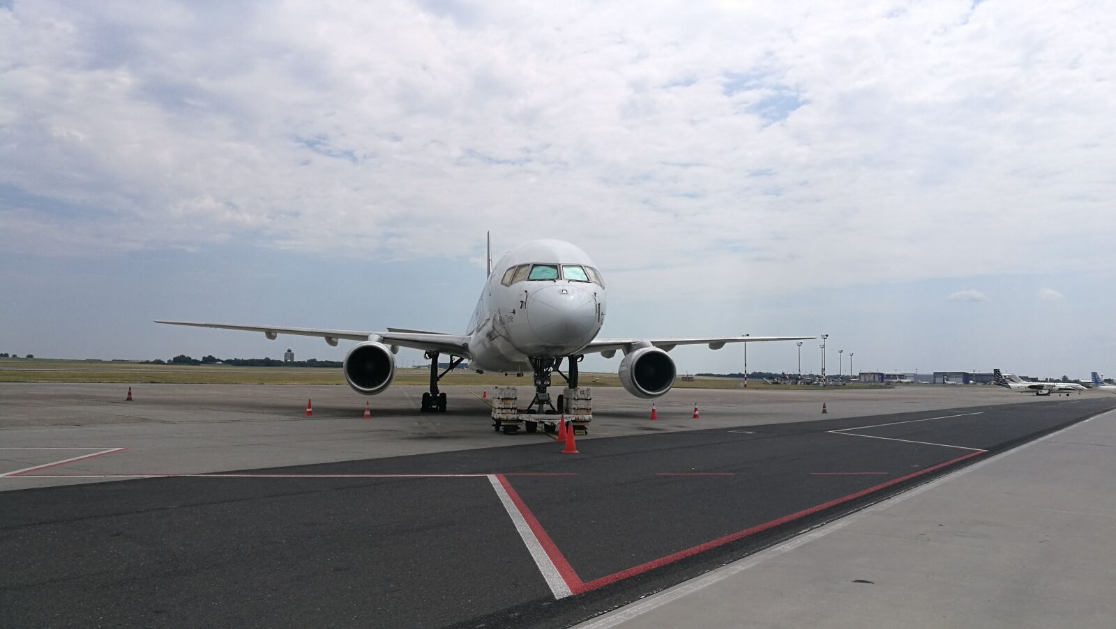 HUAWEI P9 sample photo. Transportation system, airplane, airport photography