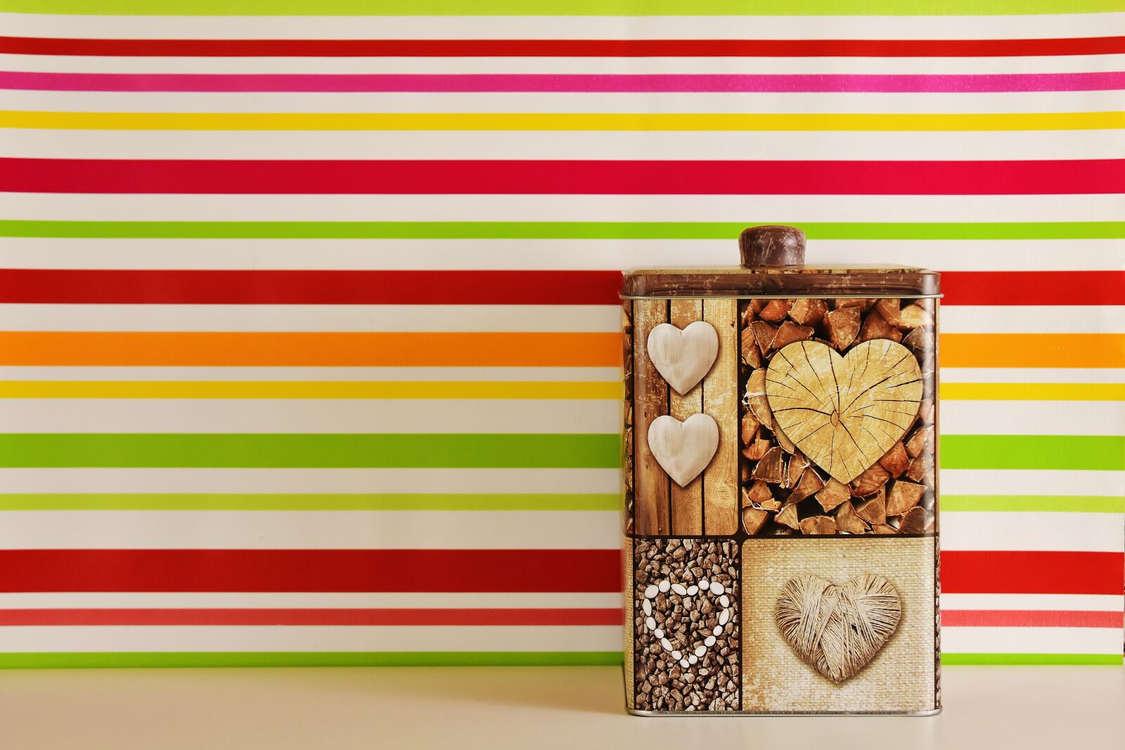 Nikon D7200 sample photo. Box, tin can, heart photography