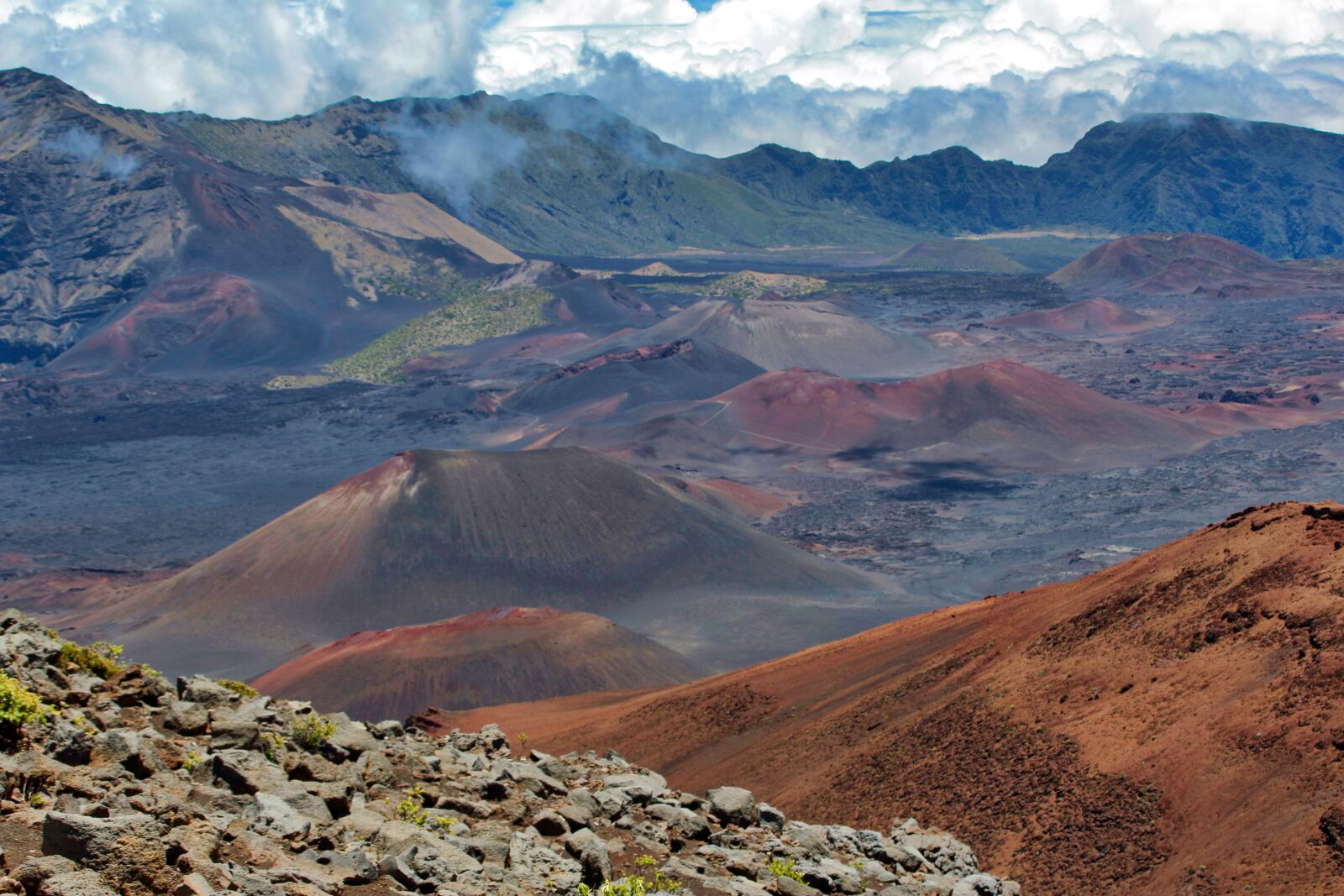Canon EOS 1200D (EOS Rebel T5 / EOS Kiss X70 / EOS Hi) sample photo. Haleakala, crater, maui photography
