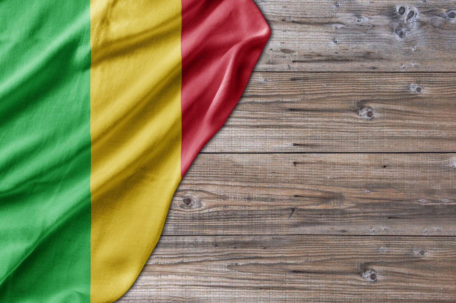 Nikon D7200 sample photo. Flag, wood, mali photography