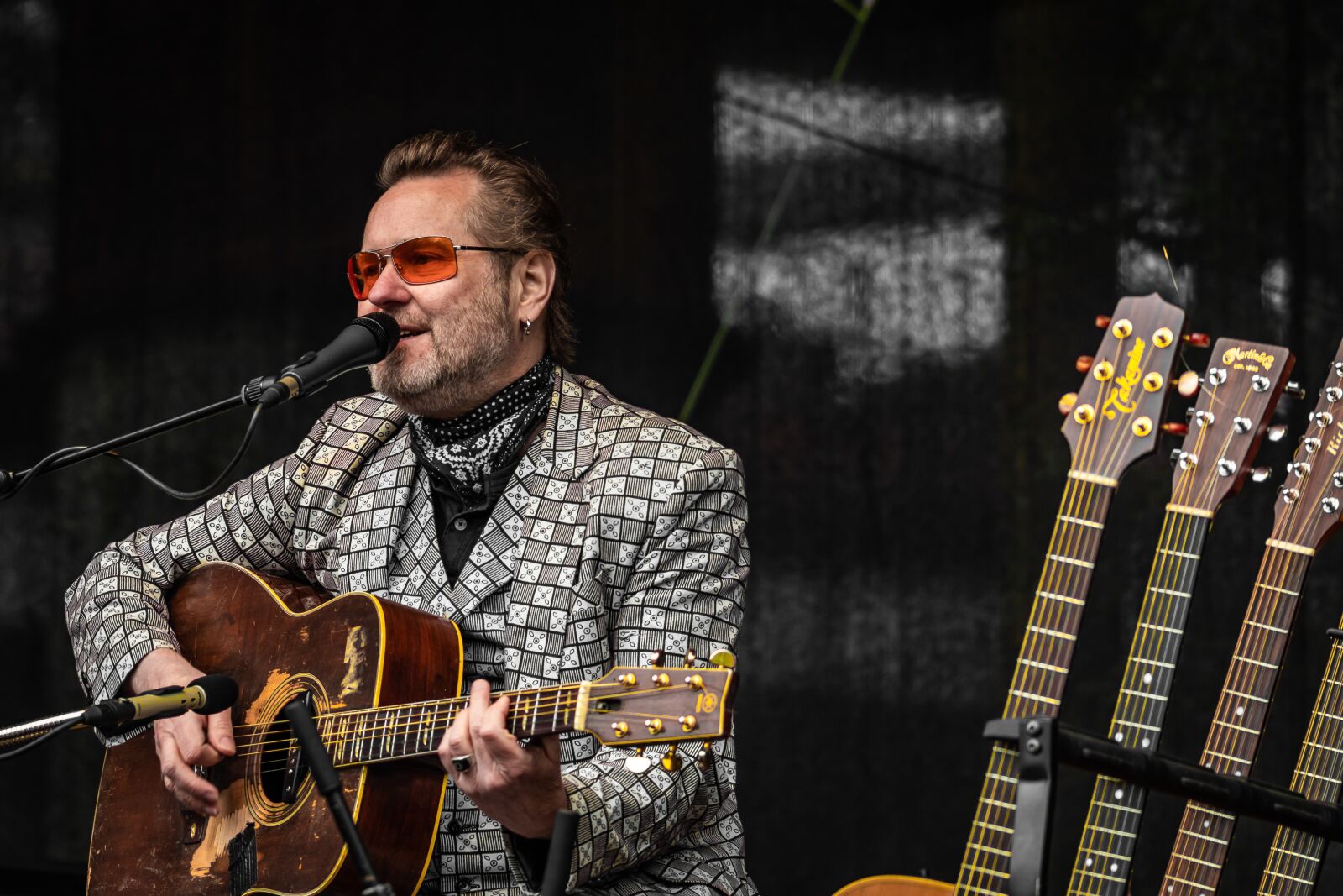 Canon EOS 80D sample photo. Stage, musician, instruments photography