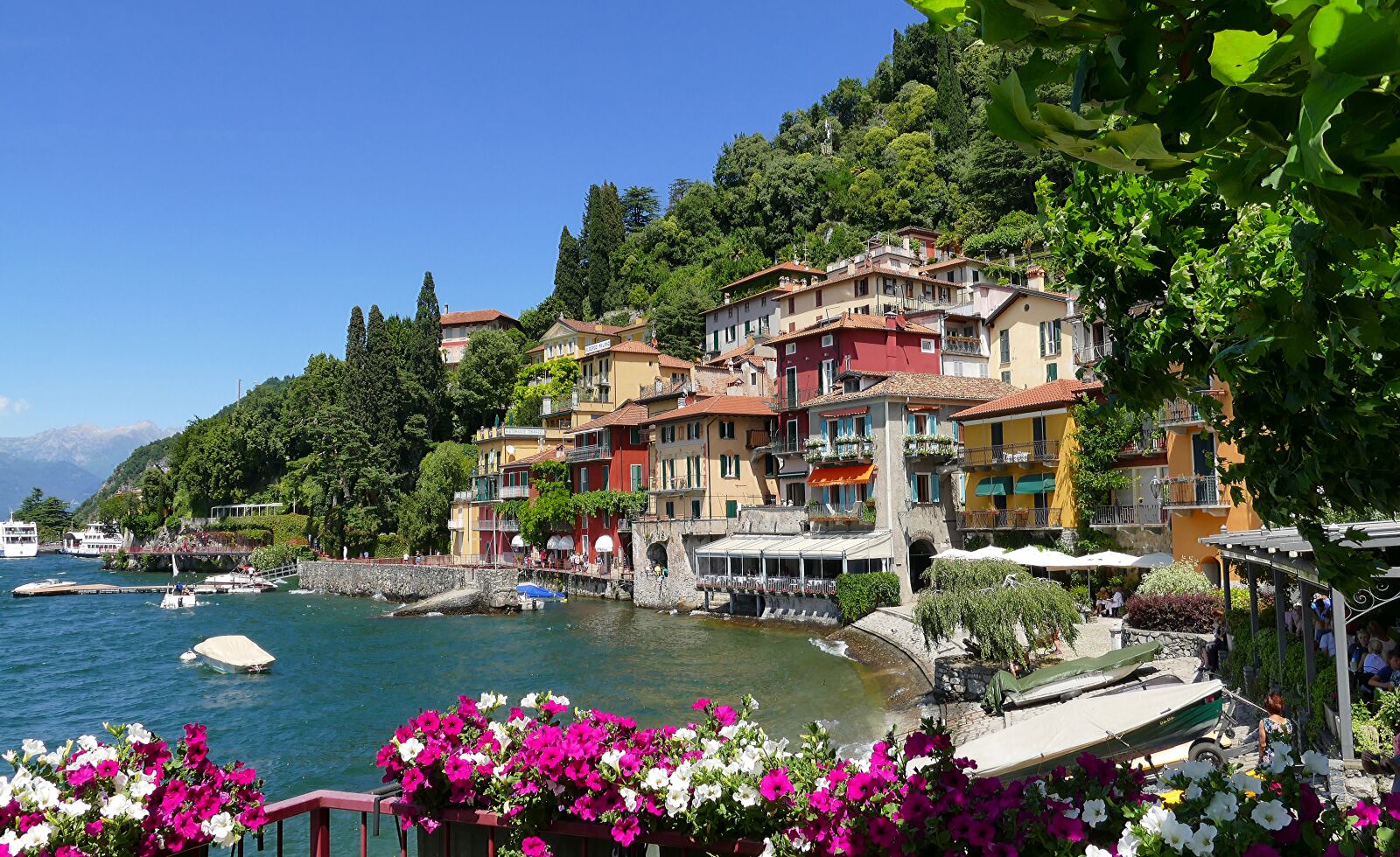 Panasonic Lumix DMC-FZ1000 sample photo. Italy, lake como, varenna photography