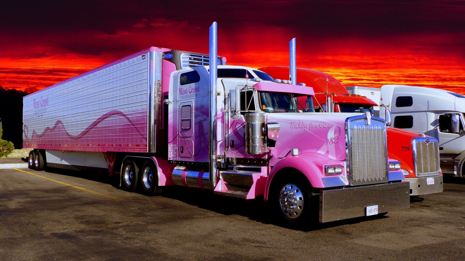 Panasonic Lumix DMC-FZ200 sample photo. Truck, american, transport photography