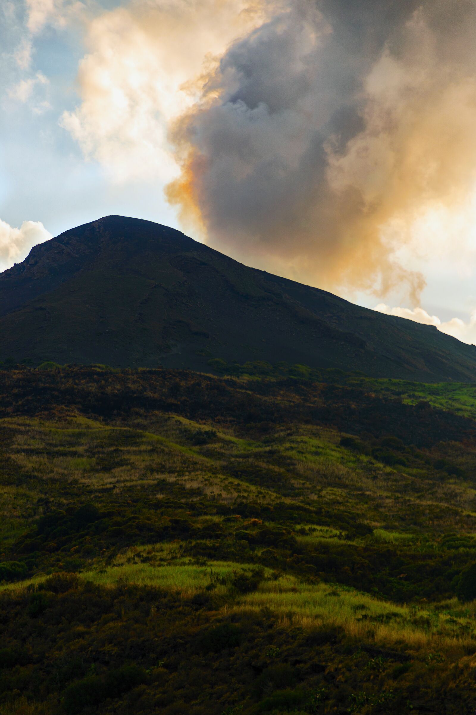 Canon EF 24-105mm F4L IS II USM sample photo. Sicily, island, aeolian islands photography