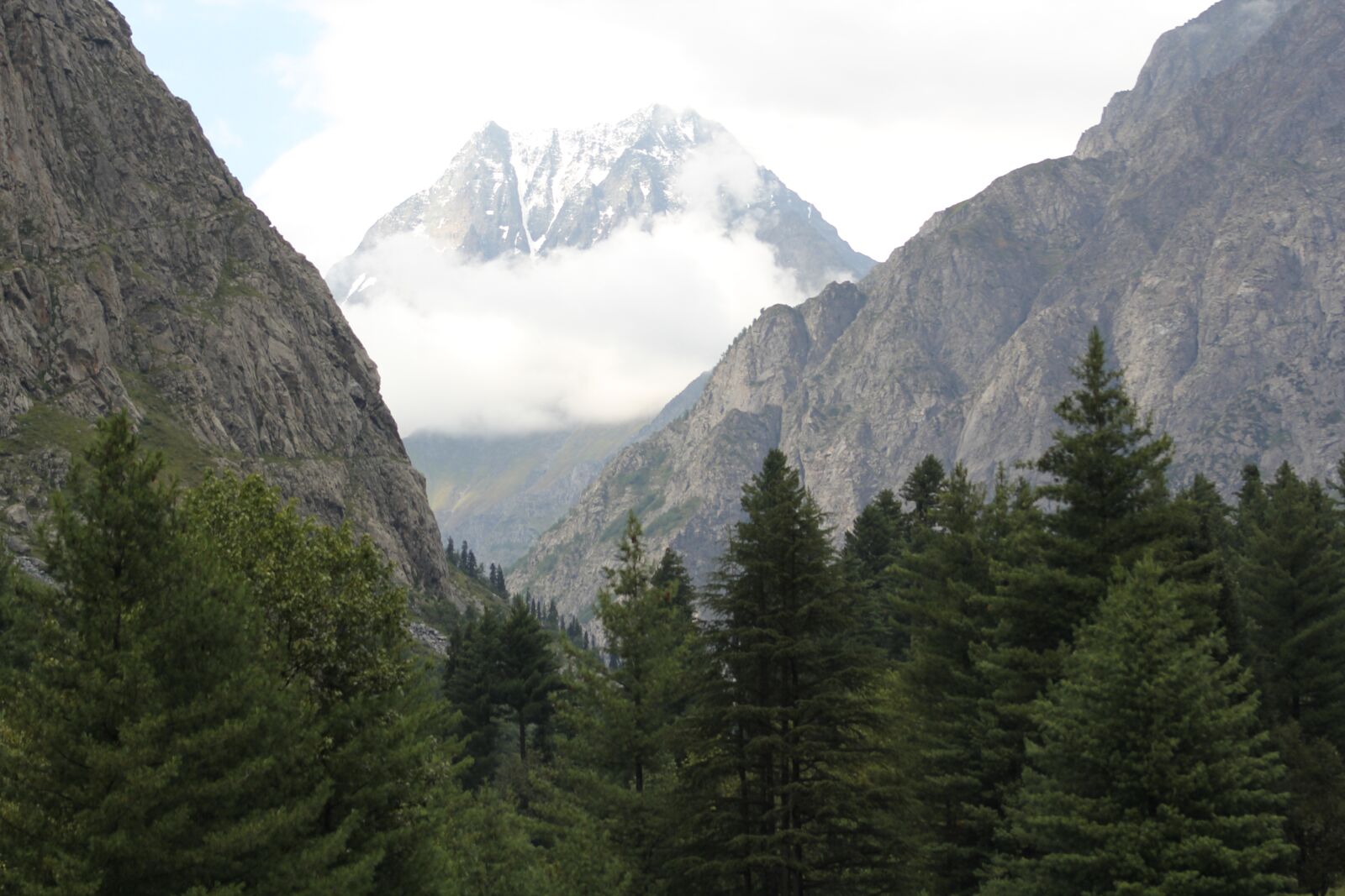Canon EOS 550D (EOS Rebel T2i / EOS Kiss X4) sample photo. Kumrat, jihazabanda, pakistan photography