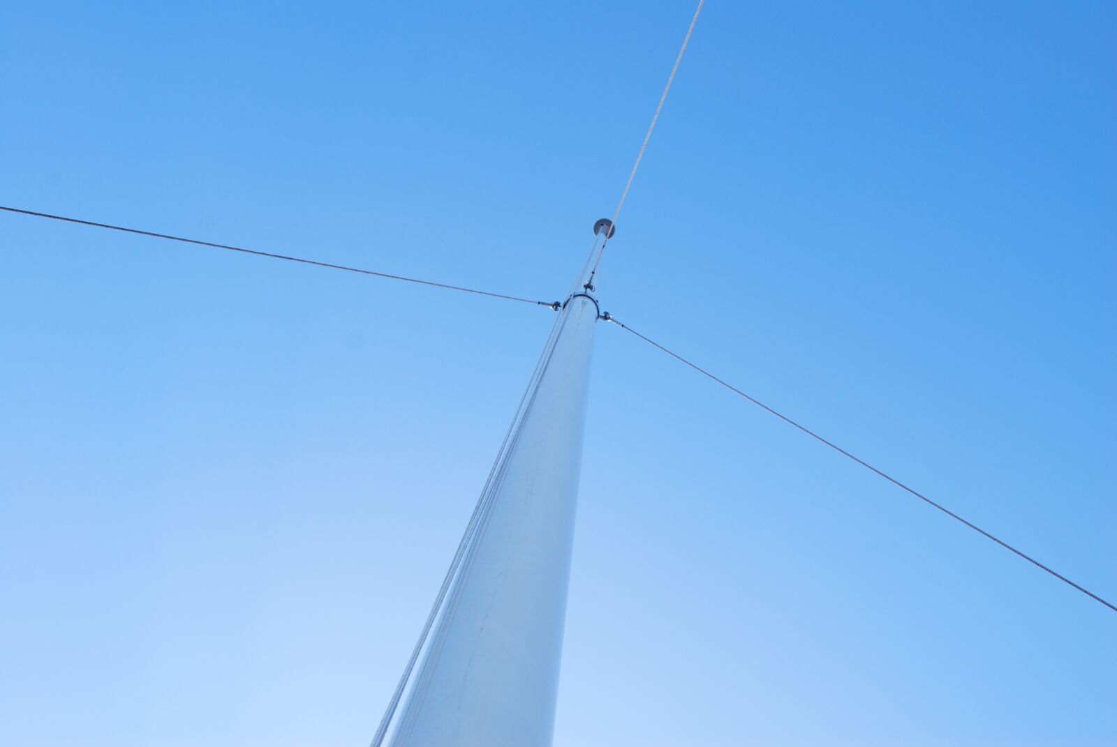 Nikon D60 sample photo. Sky, blue, pole photography