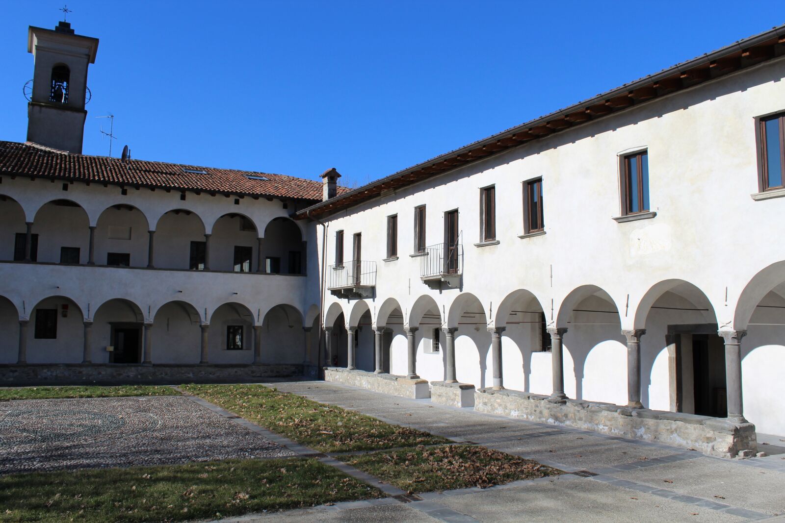 Canon EOS 1200D (EOS Rebel T5 / EOS Kiss X70 / EOS Hi) sample photo. Monastery, maria del lavello photography