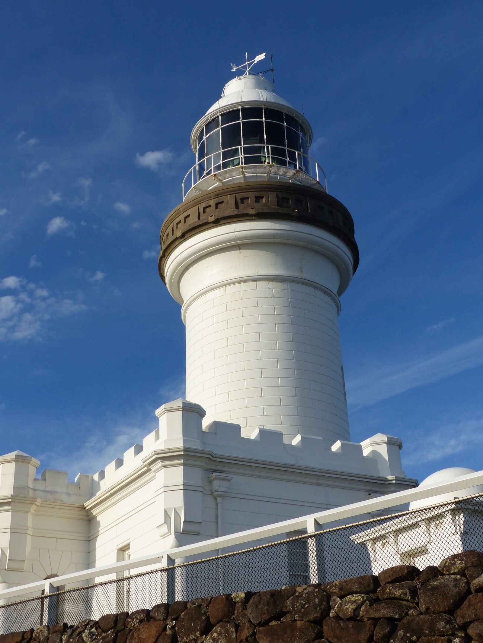 Panasonic Lumix DMC-FZ200 sample photo. Cape byron lighthouse, ocean photography